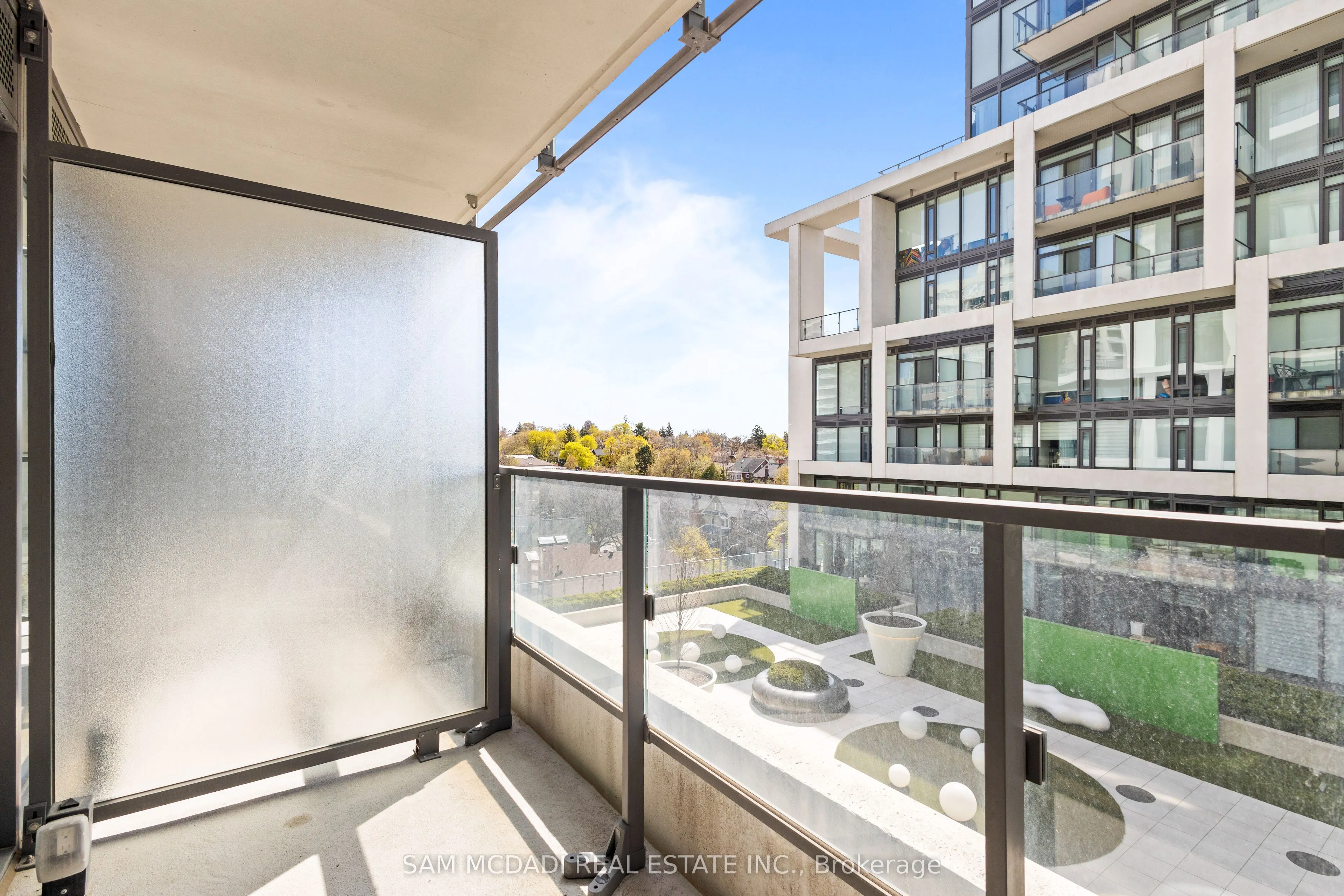 5 Soudan Avenue, #802
