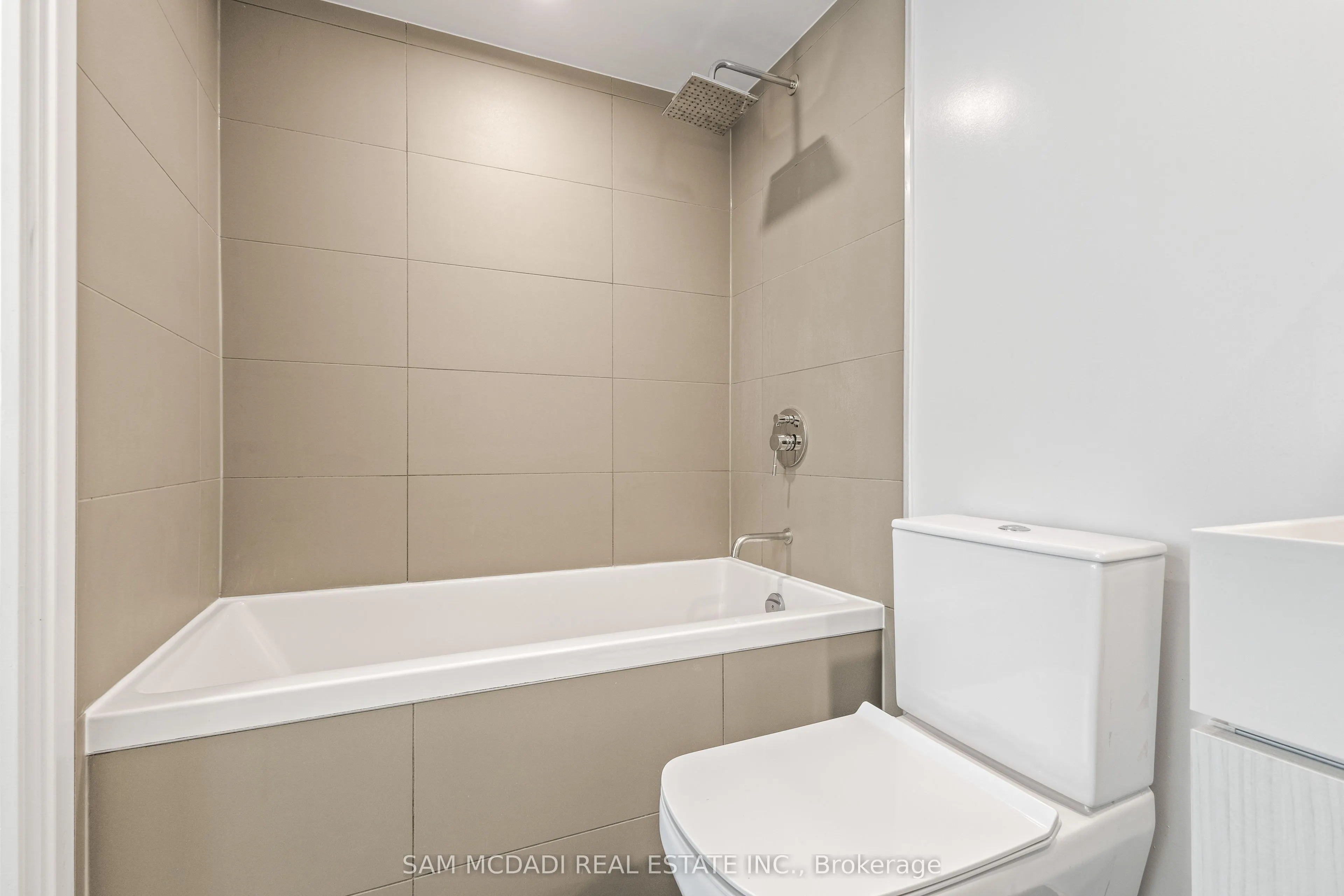 5 Soudan Avenue, #802