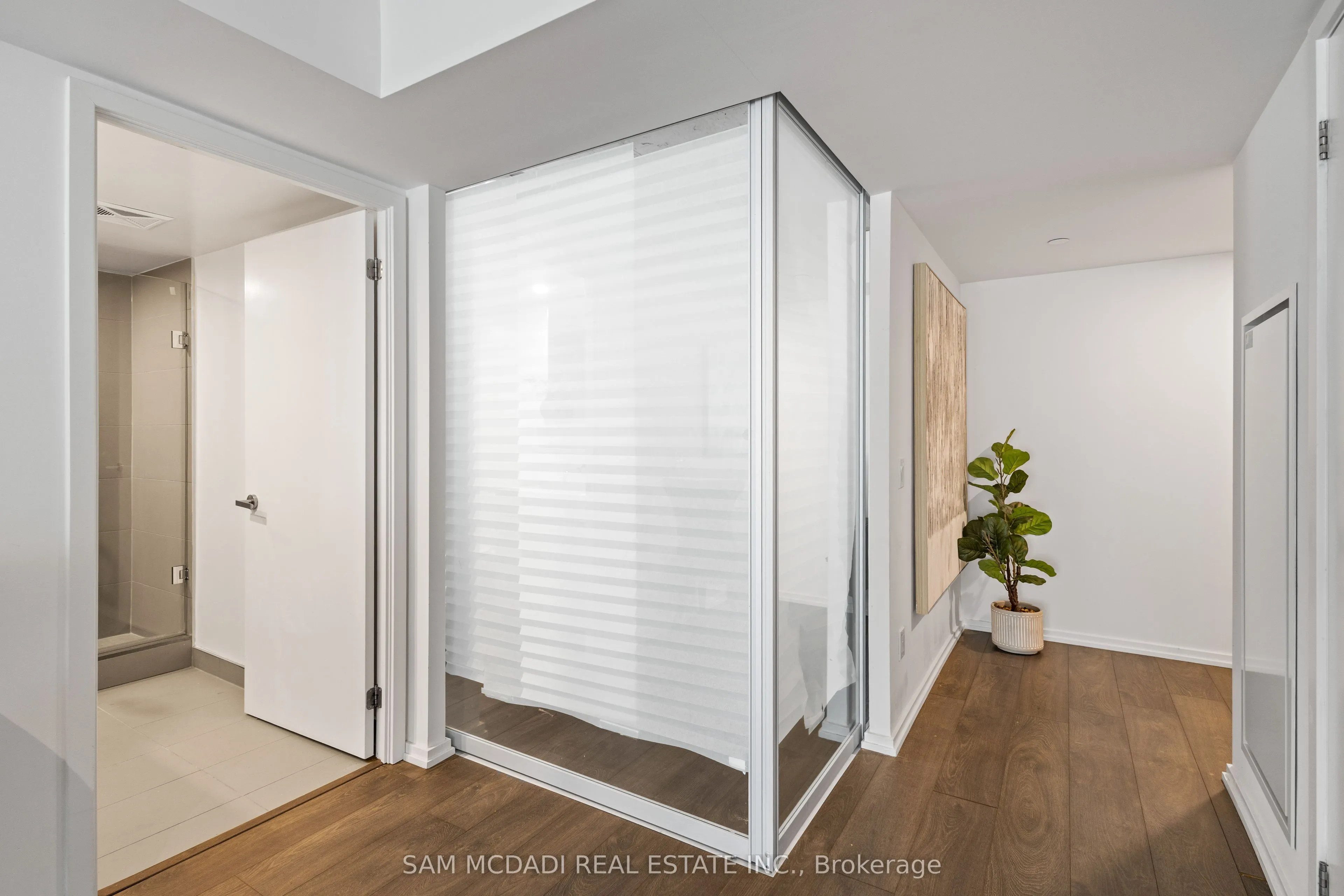 5 Soudan Avenue, #802