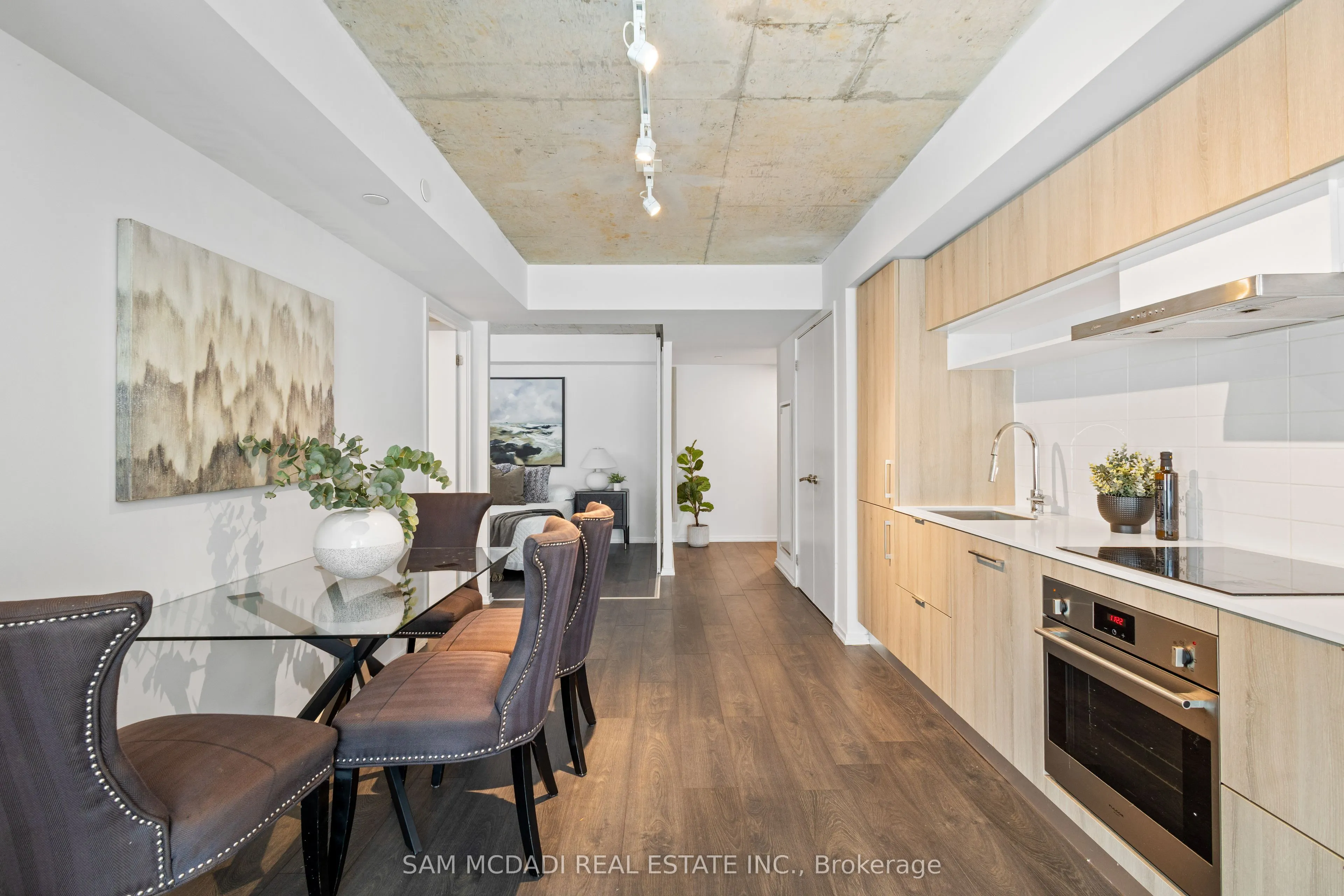 5 Soudan Avenue, #802