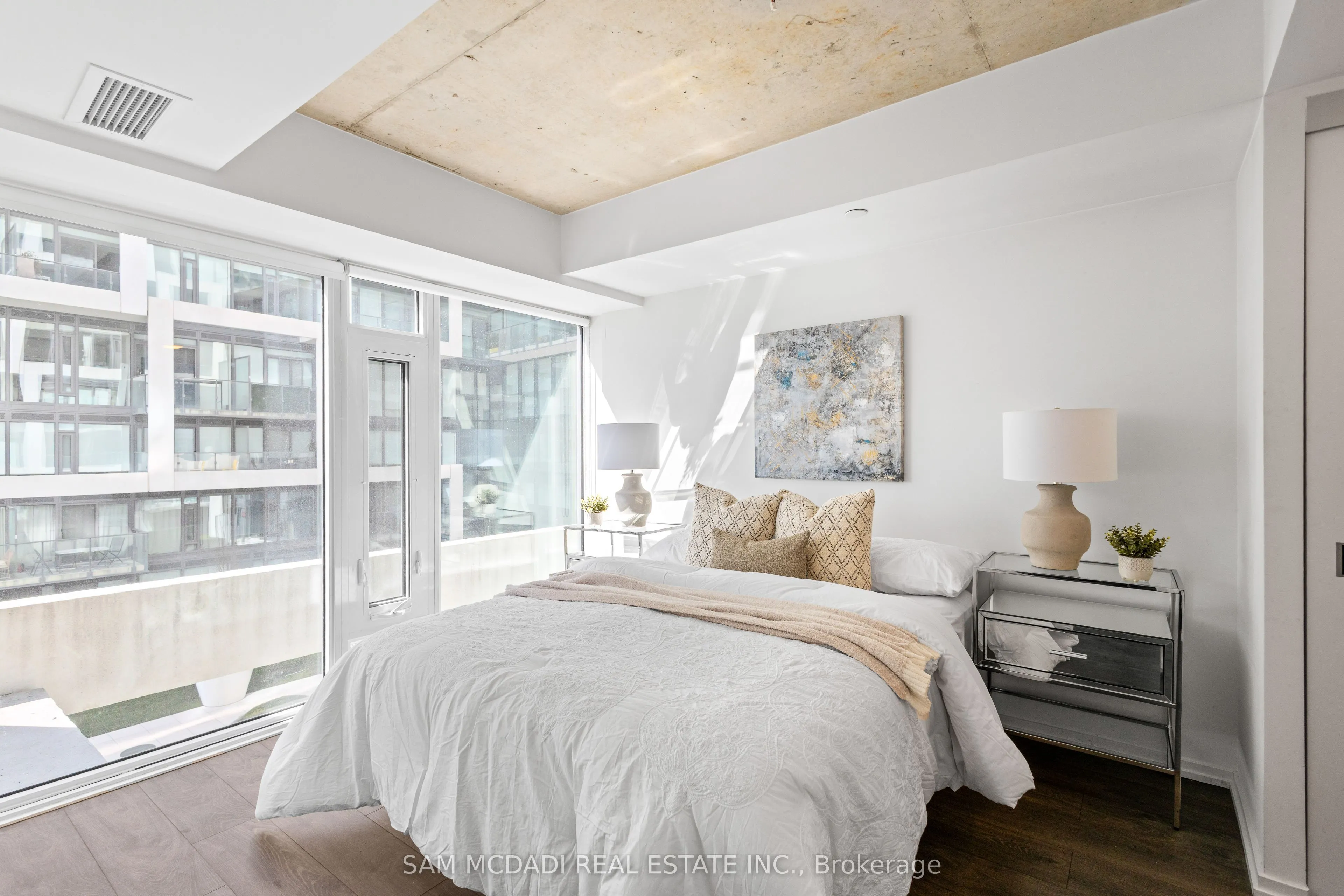 5 Soudan Avenue, #802