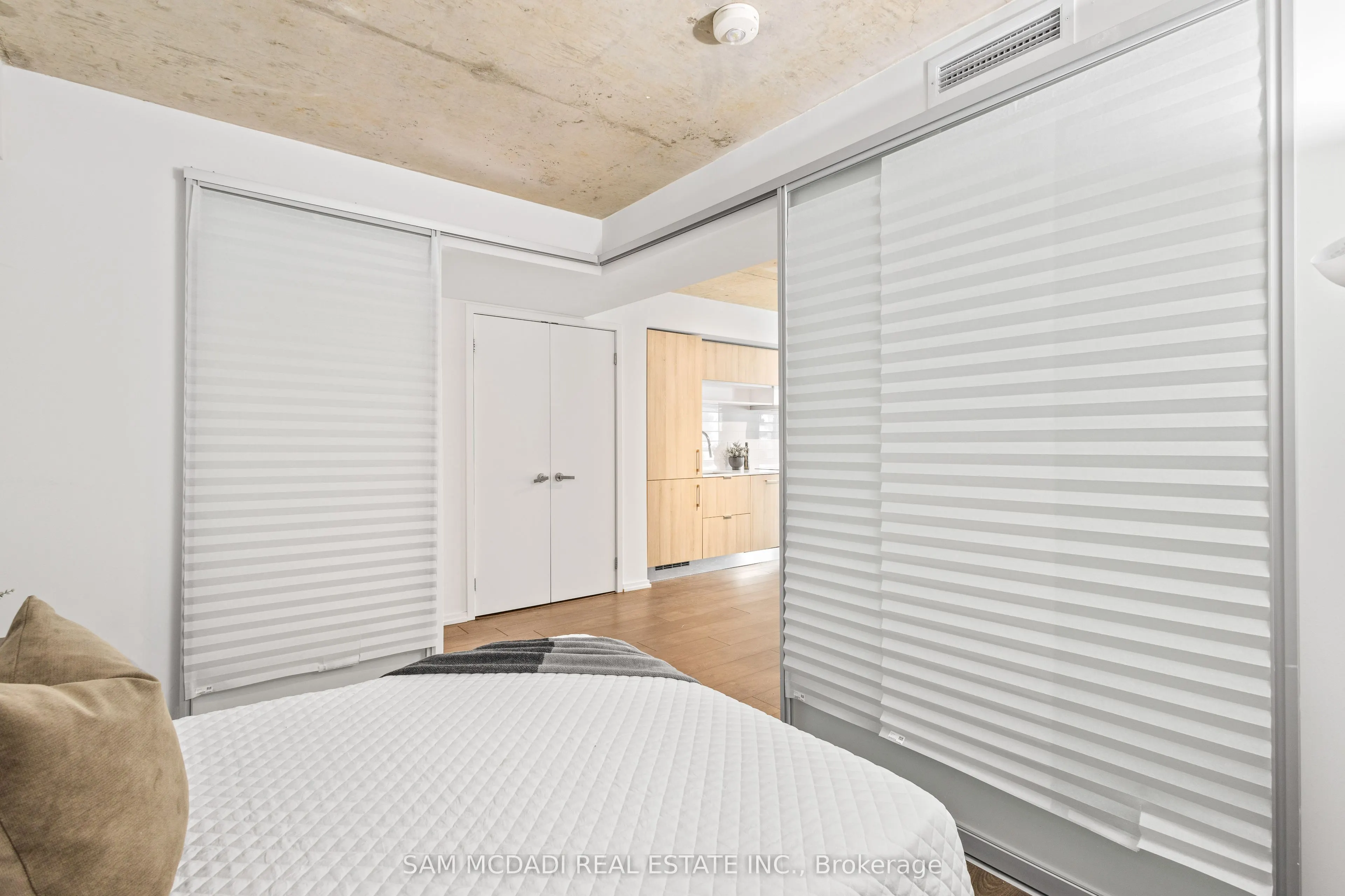 5 Soudan Avenue, #802