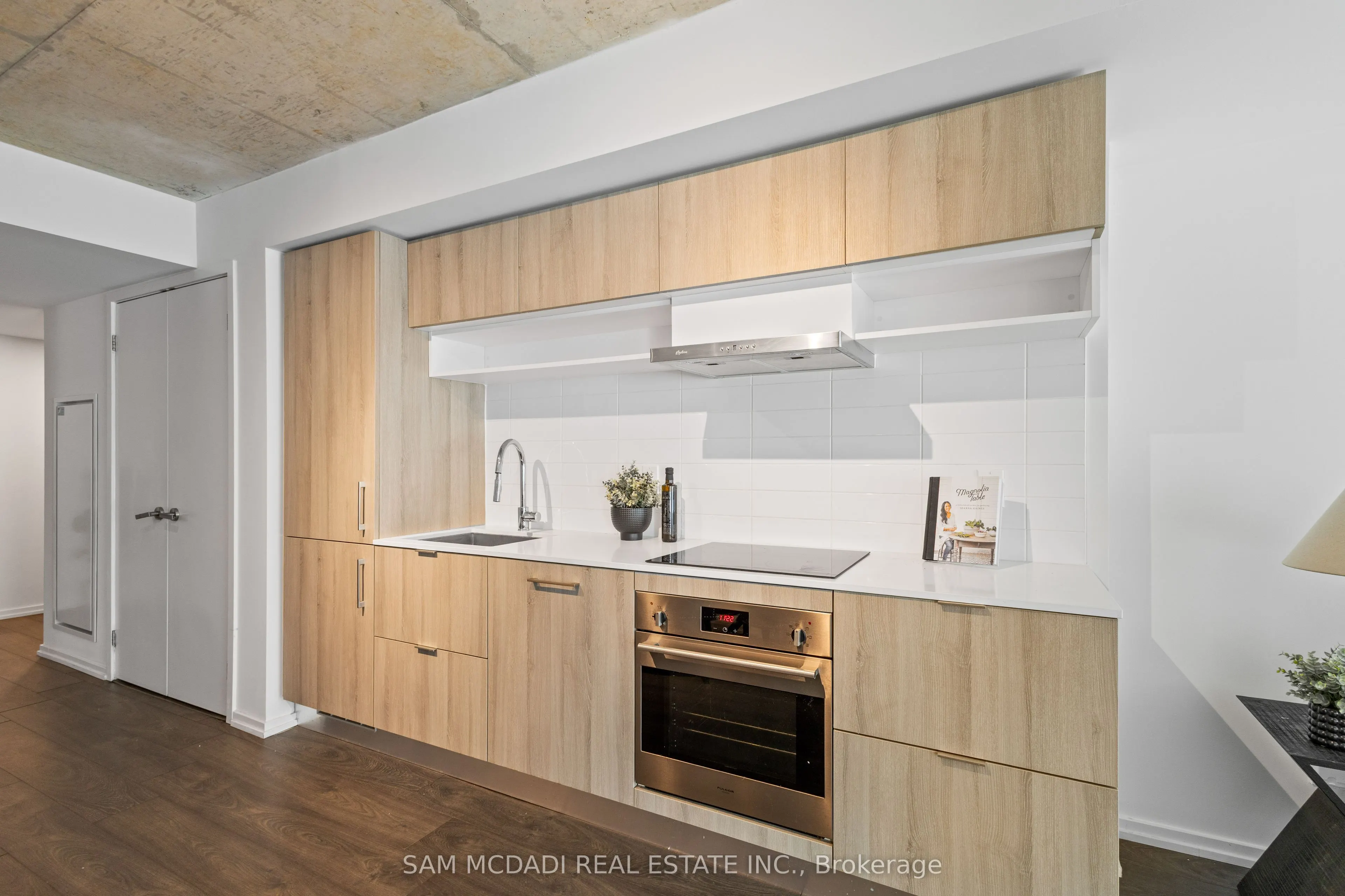 5 Soudan Avenue, #802