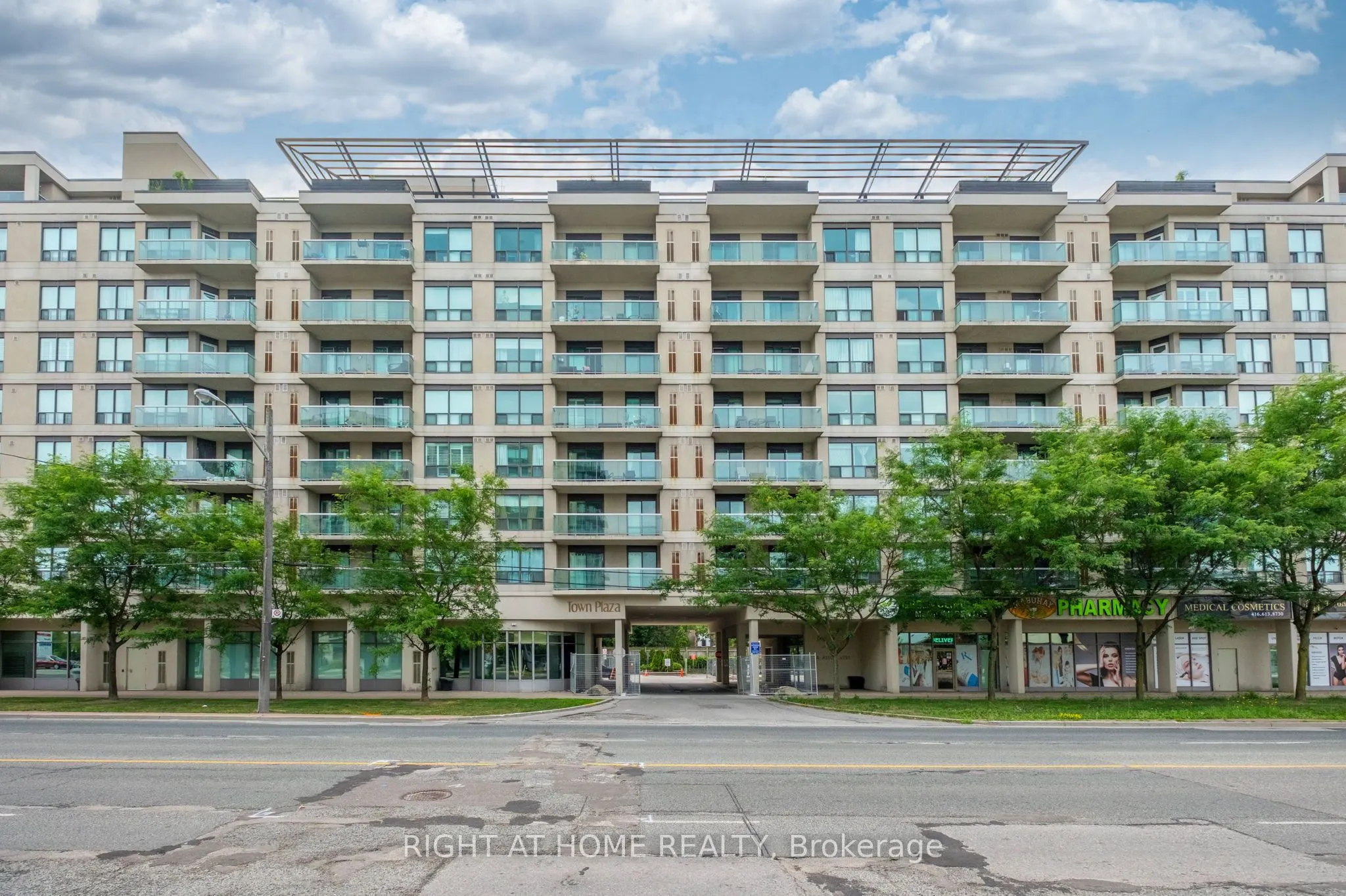 935 Sheppard Avenue W, #310