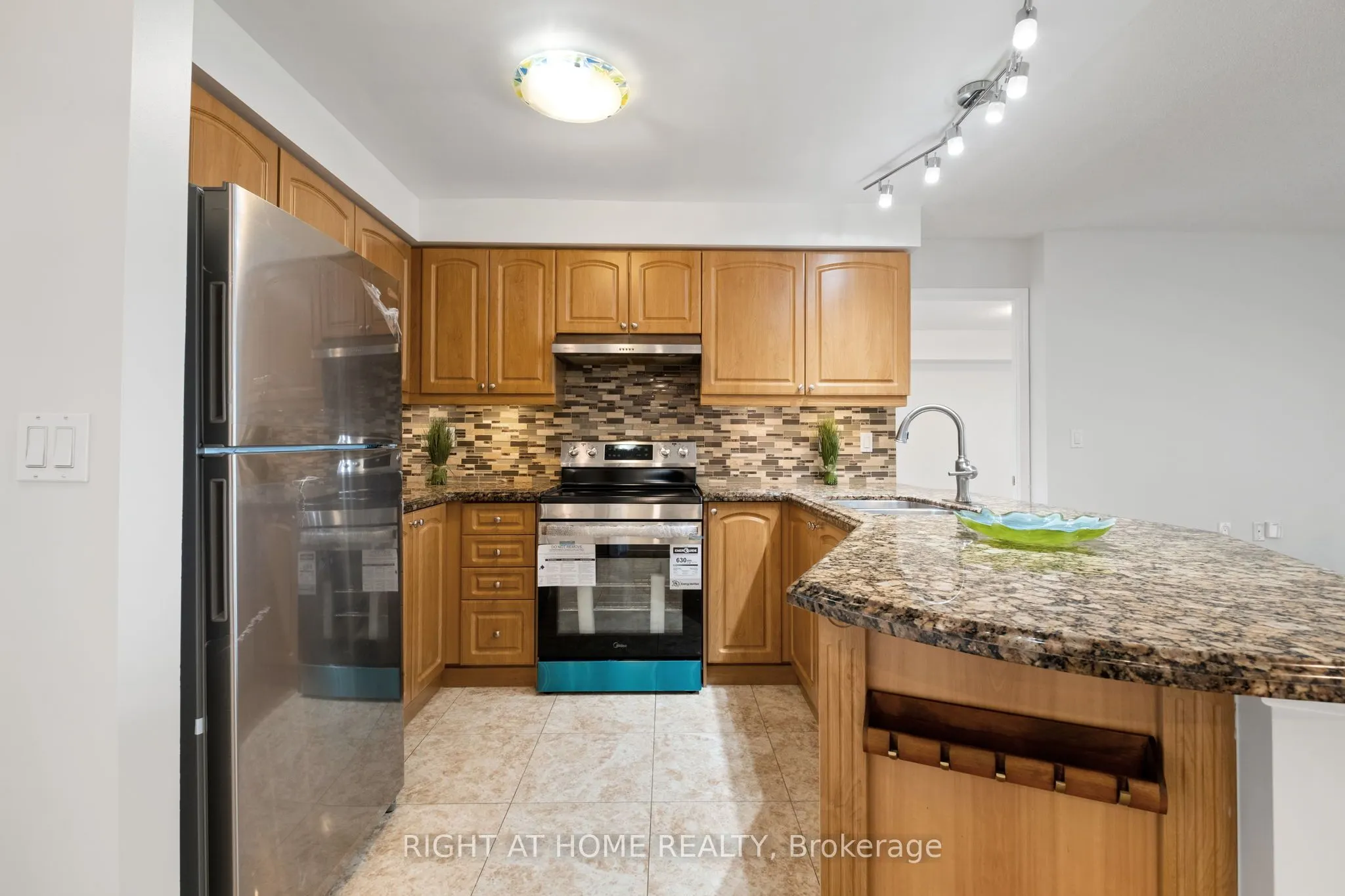 935 Sheppard Avenue W, #310