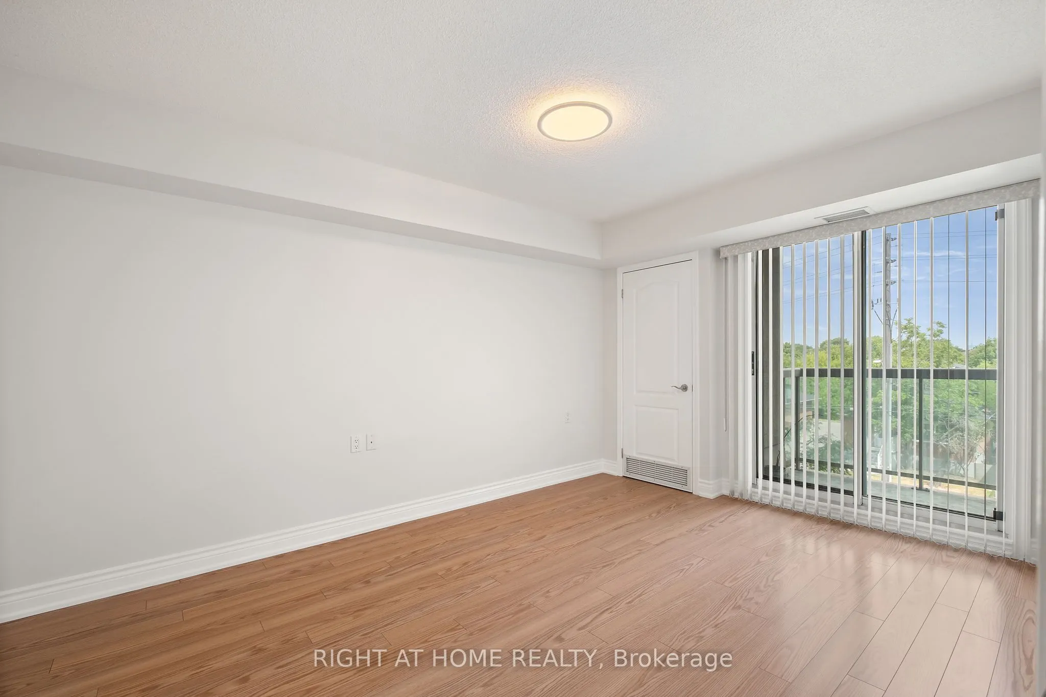935 Sheppard Avenue W, #310