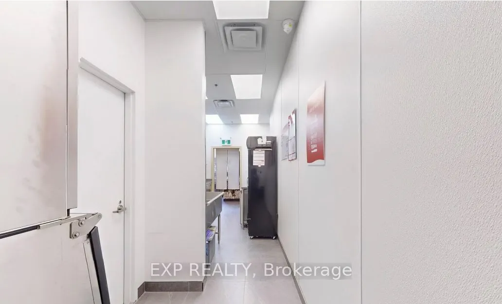81 St Clair Avenue E, #112
