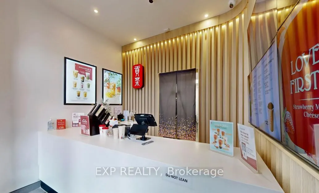 81 St Clair Avenue E, #112
