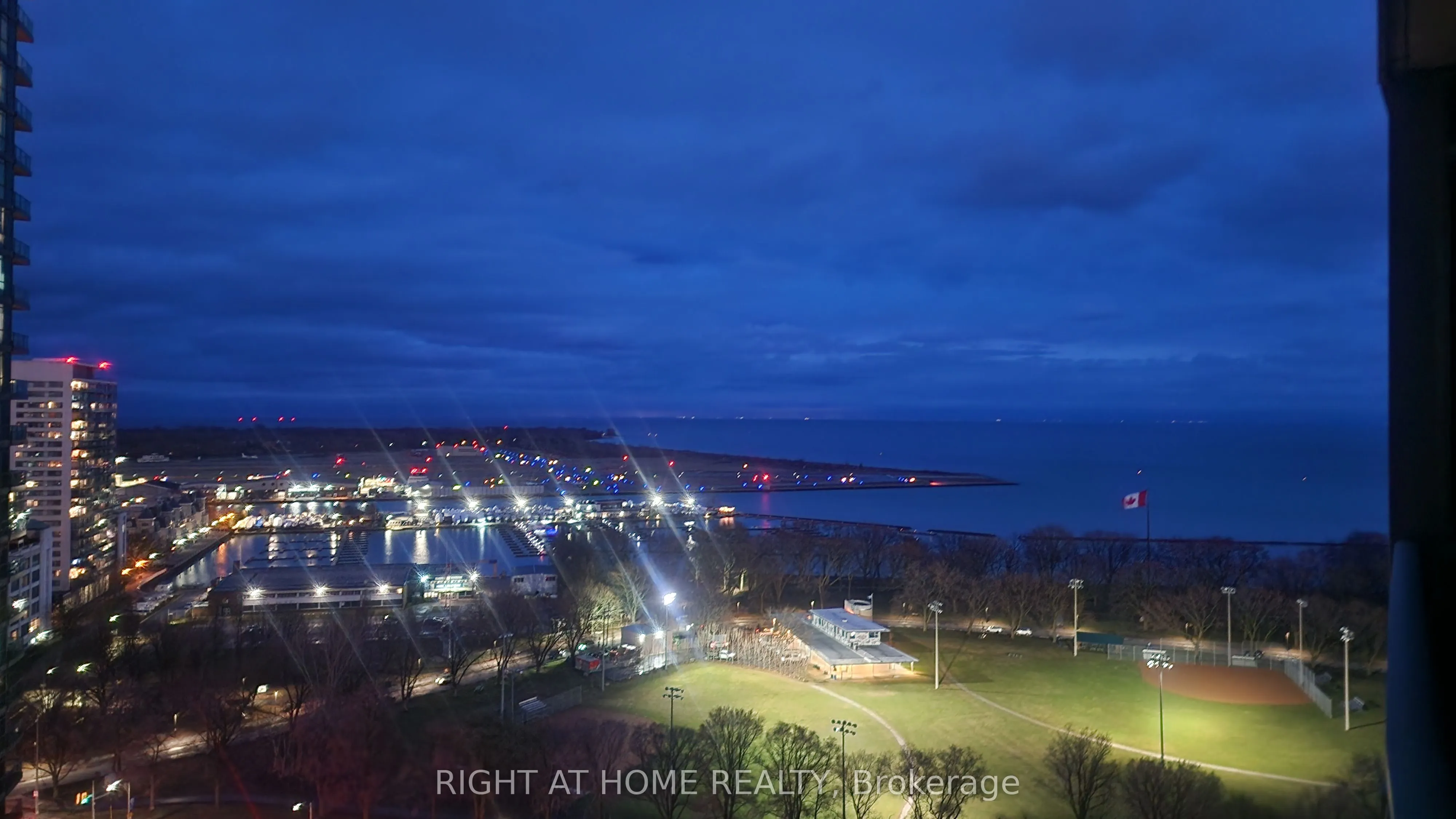 219 Fort York Boulevard, #2205