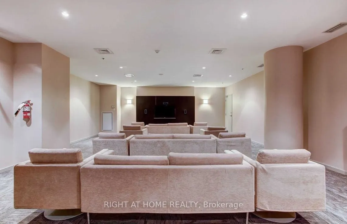 219 Fort York Boulevard, #2205
