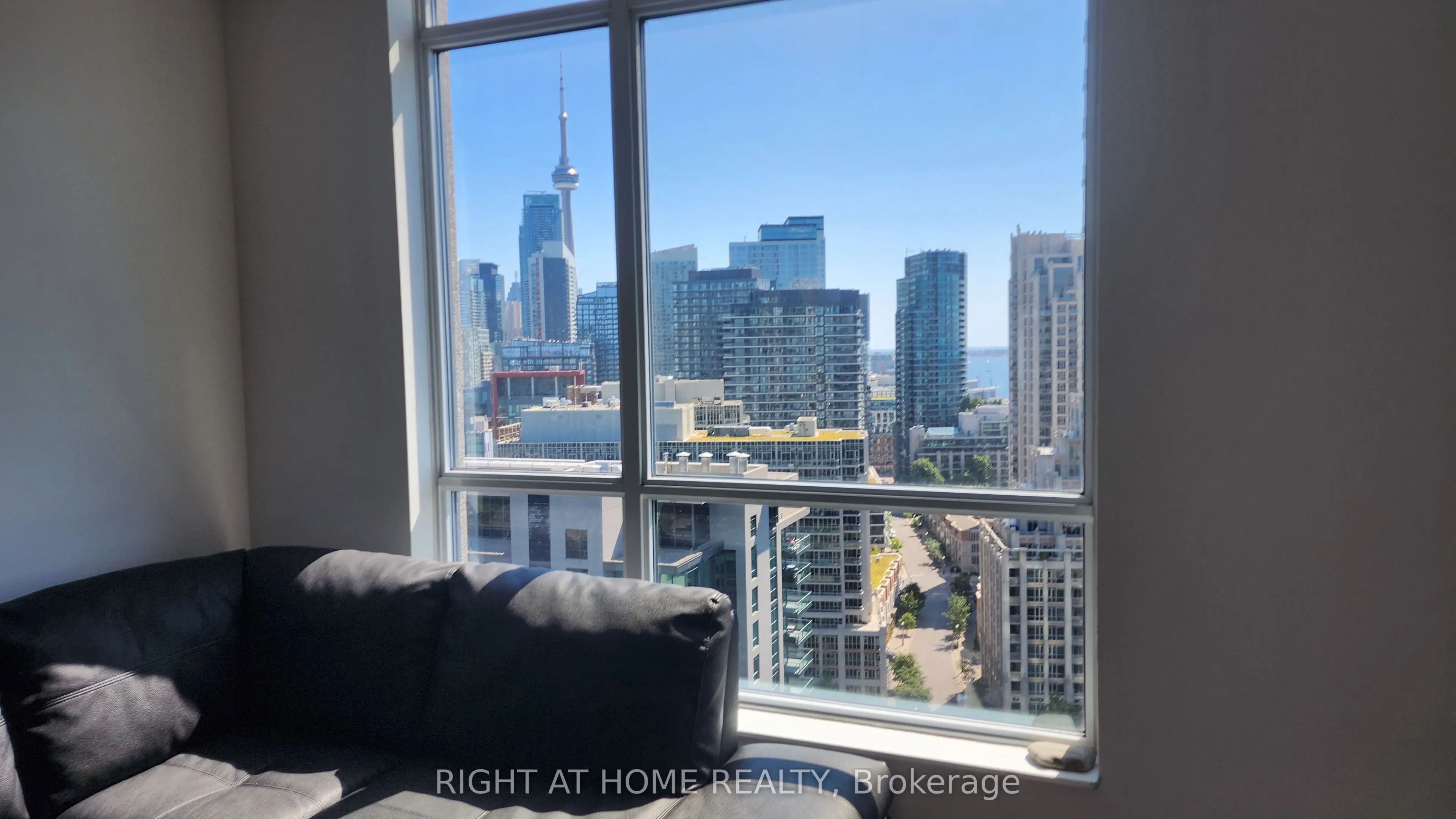 219 Fort York Boulevard, #2205