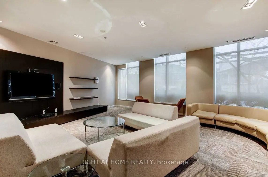 219 Fort York Boulevard, #2205