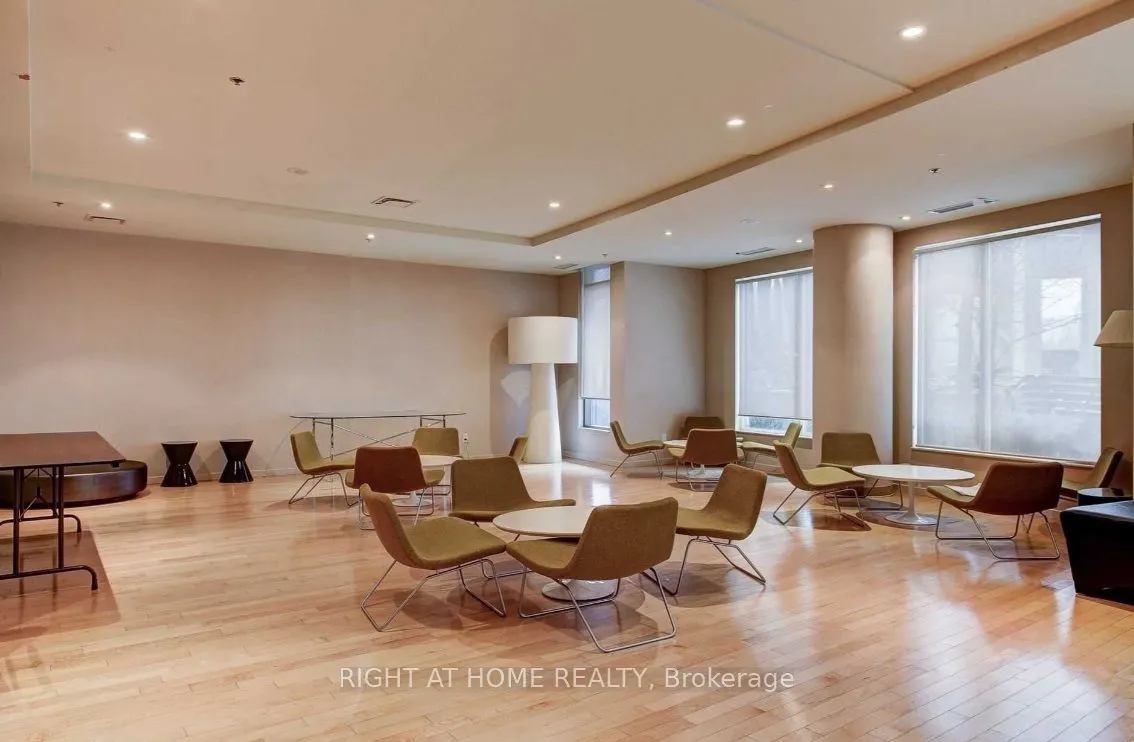 219 Fort York Boulevard, #2205