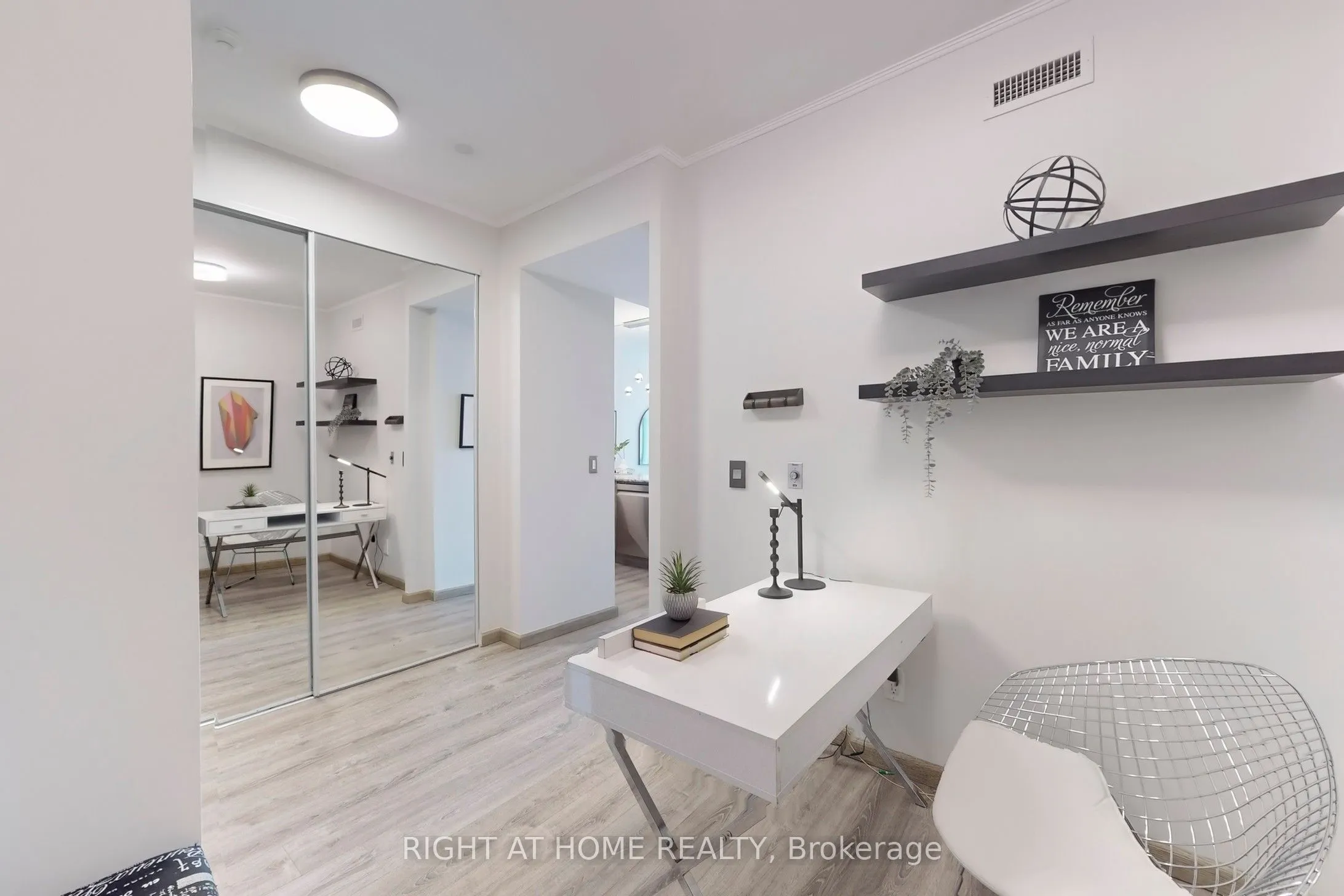 219 Fort York Boulevard, #2205