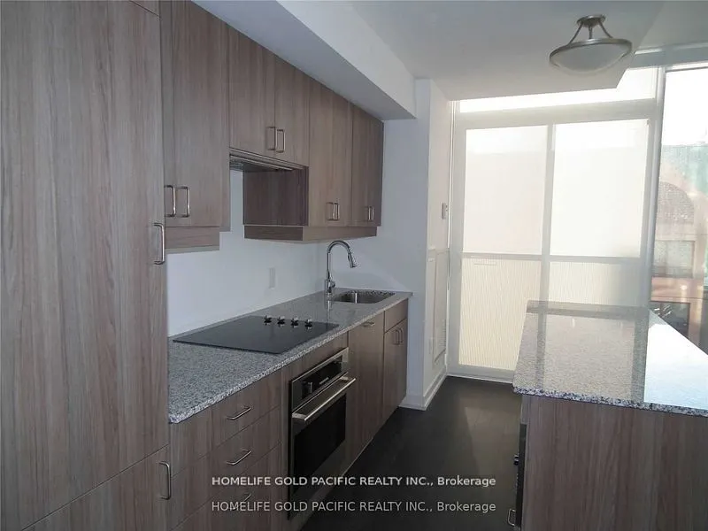 426 University Avenue, #1001