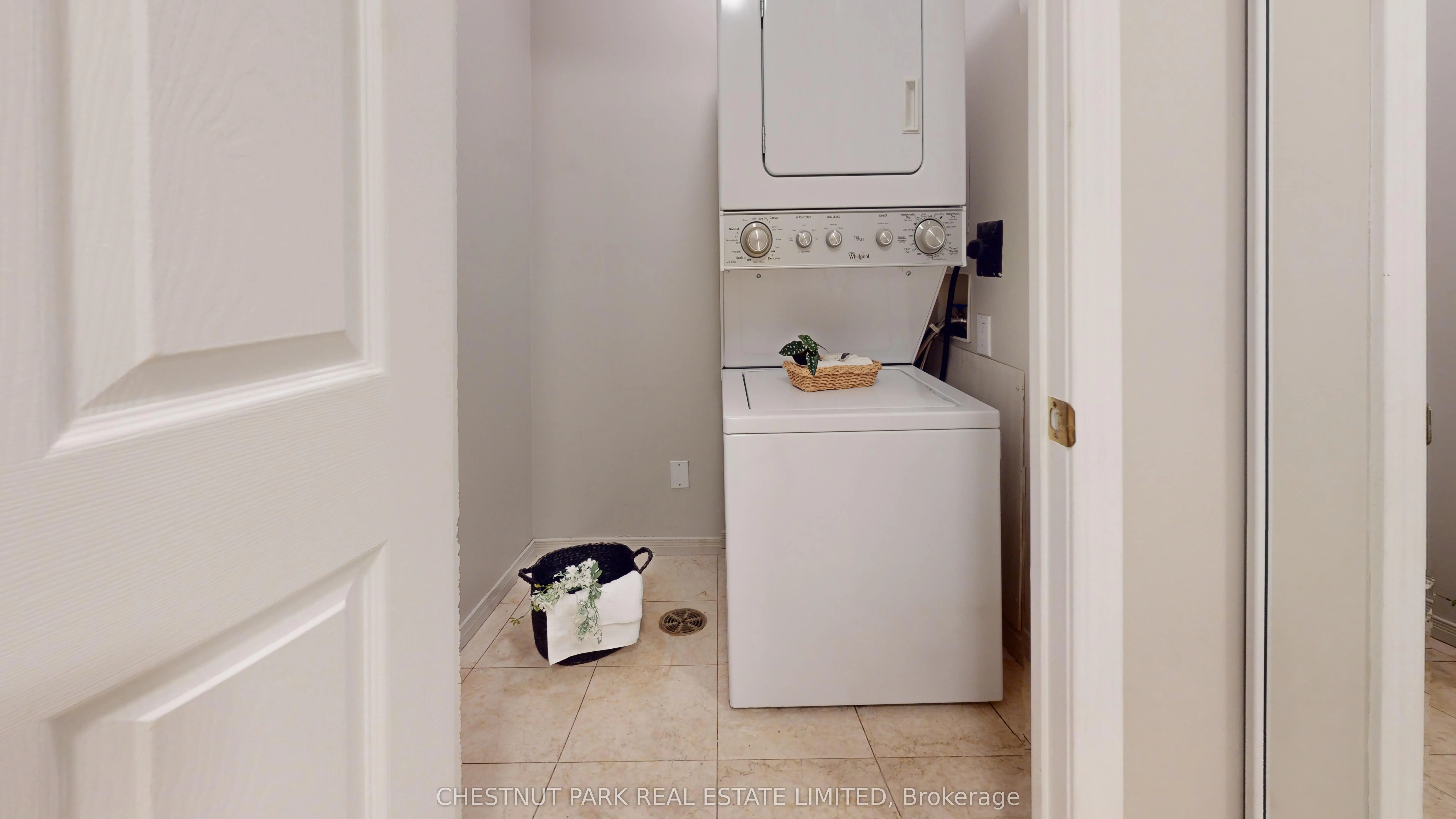 39 Jarvis St Street, #307