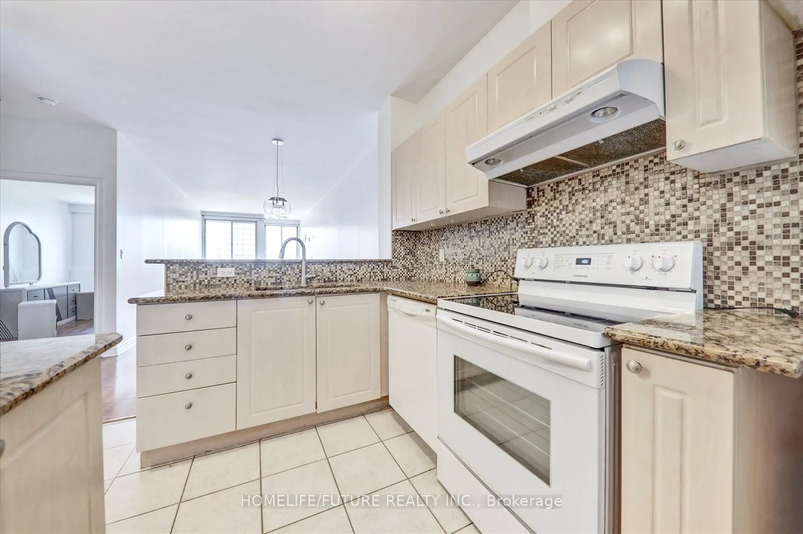 10 Gateway Boulevard, #506