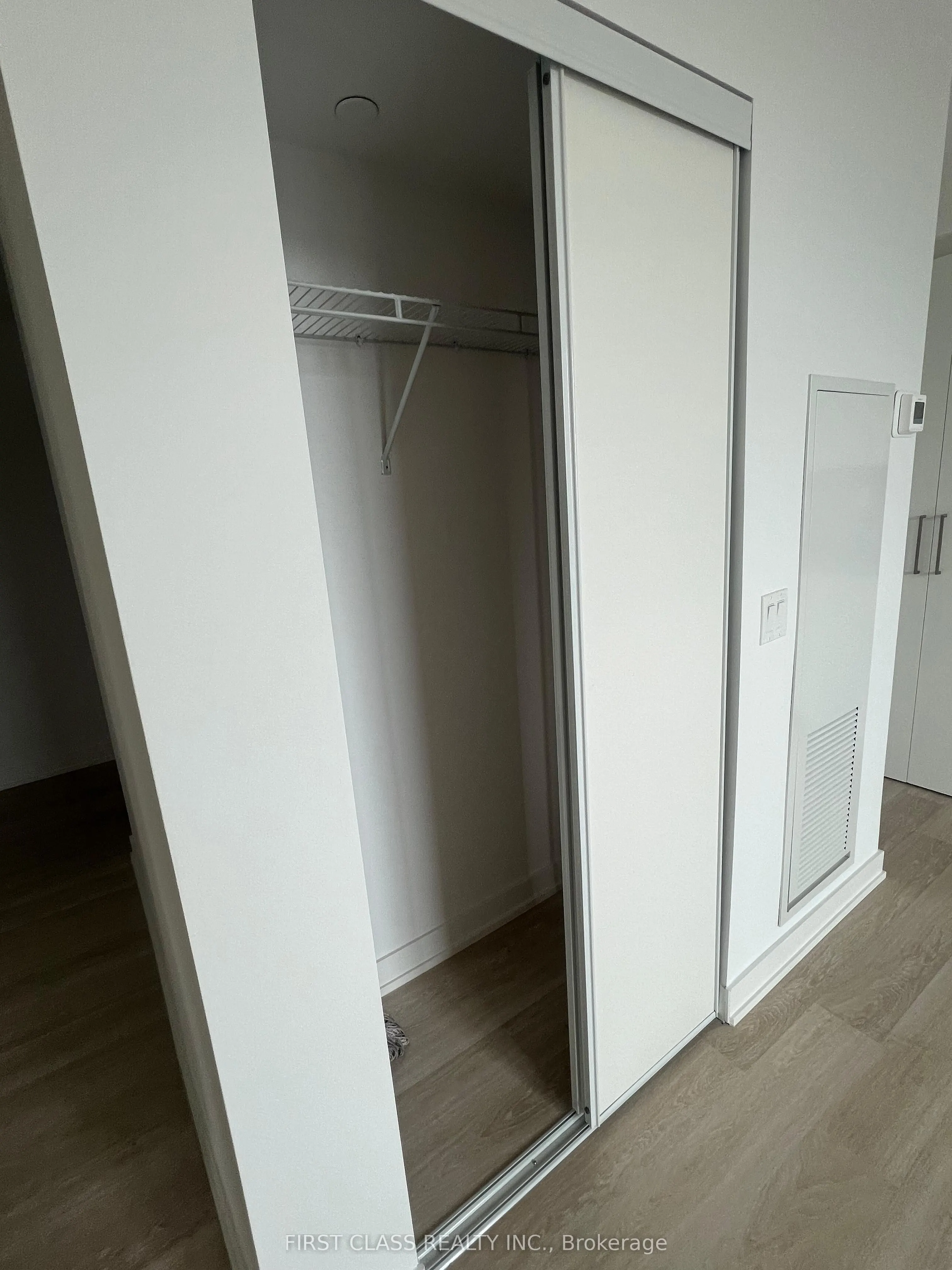 30 Tretti Way, #1202