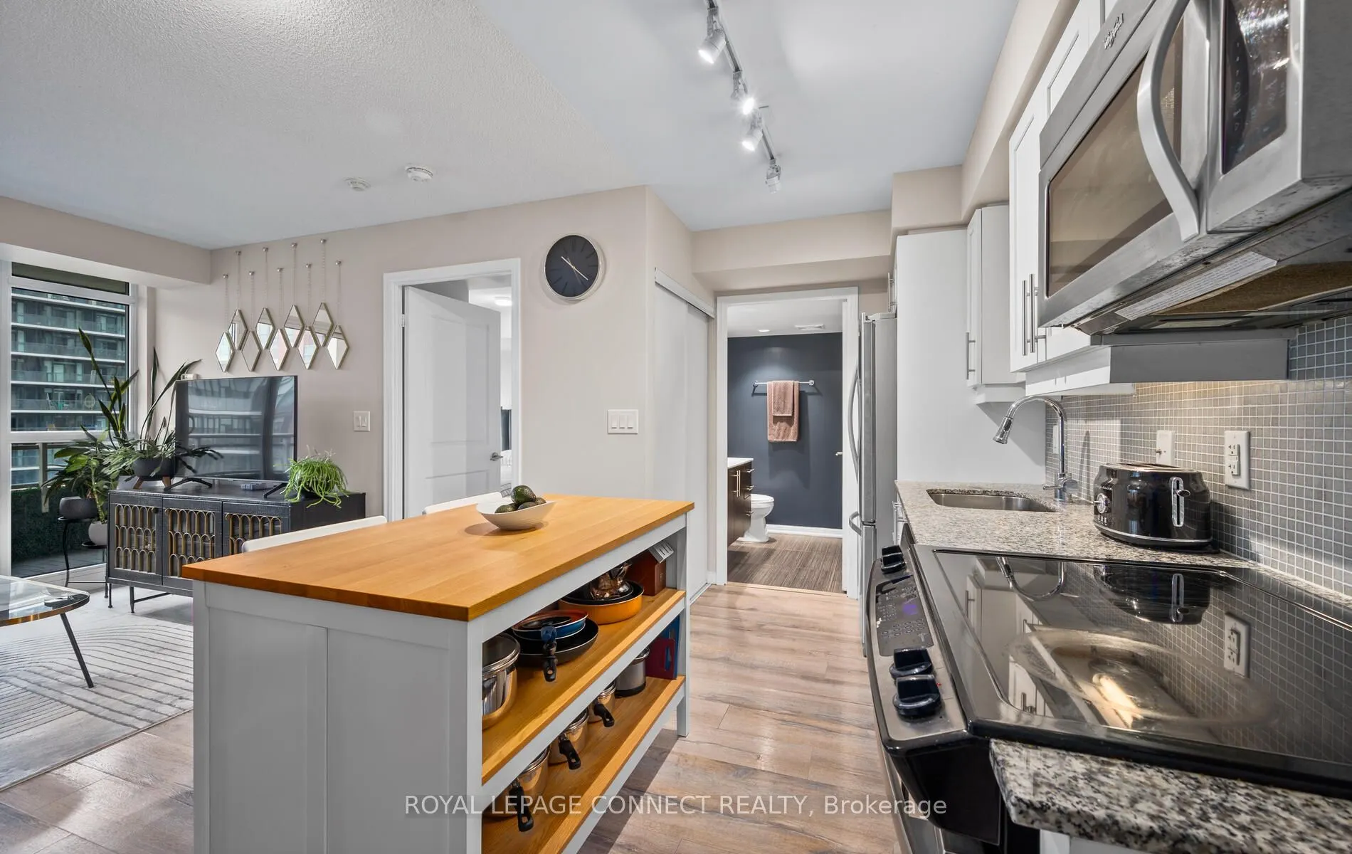 38 Grand Magazine Street, #2031