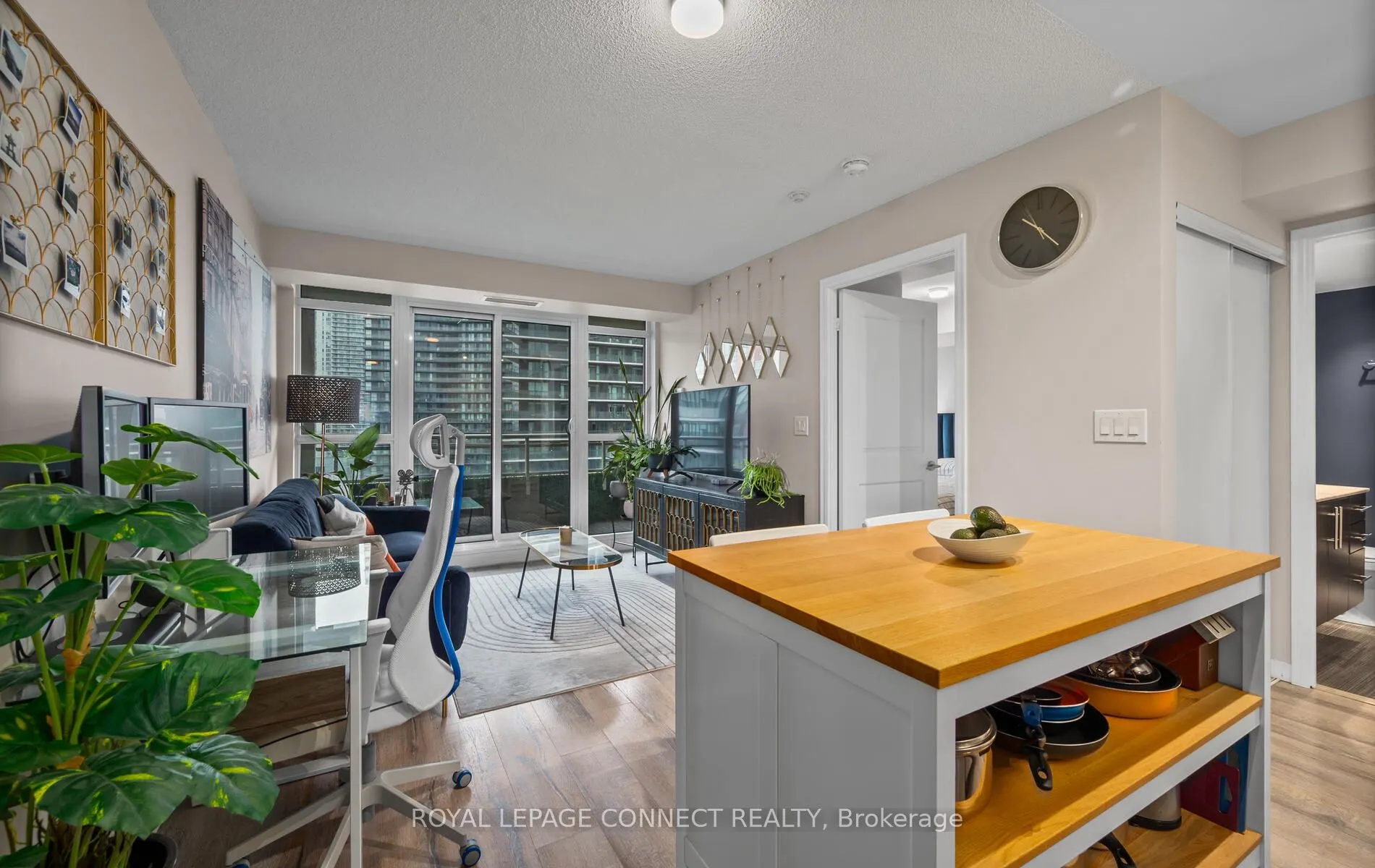 38 Grand Magazine Street, #2031