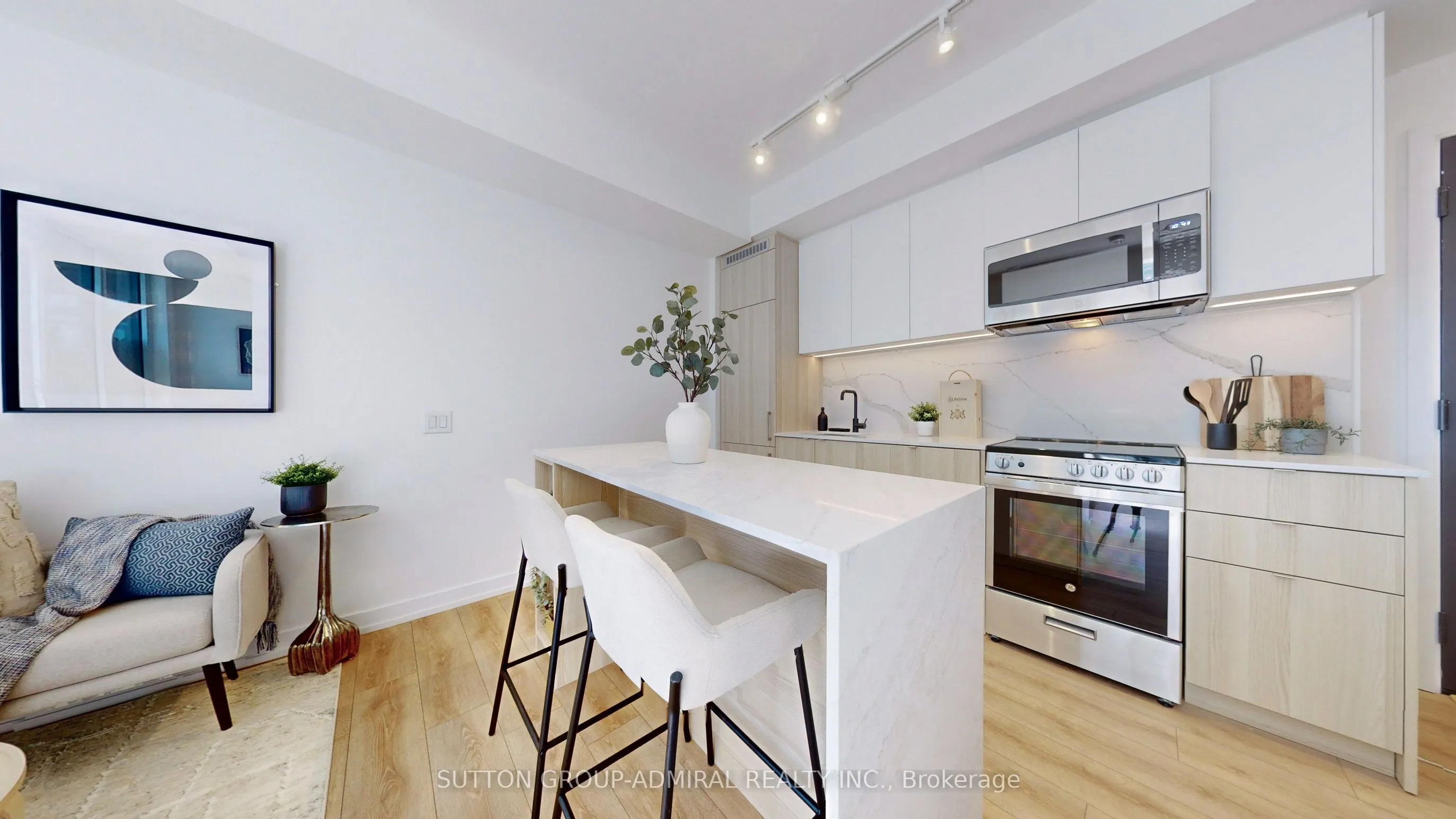 500 Dupont Street, #602