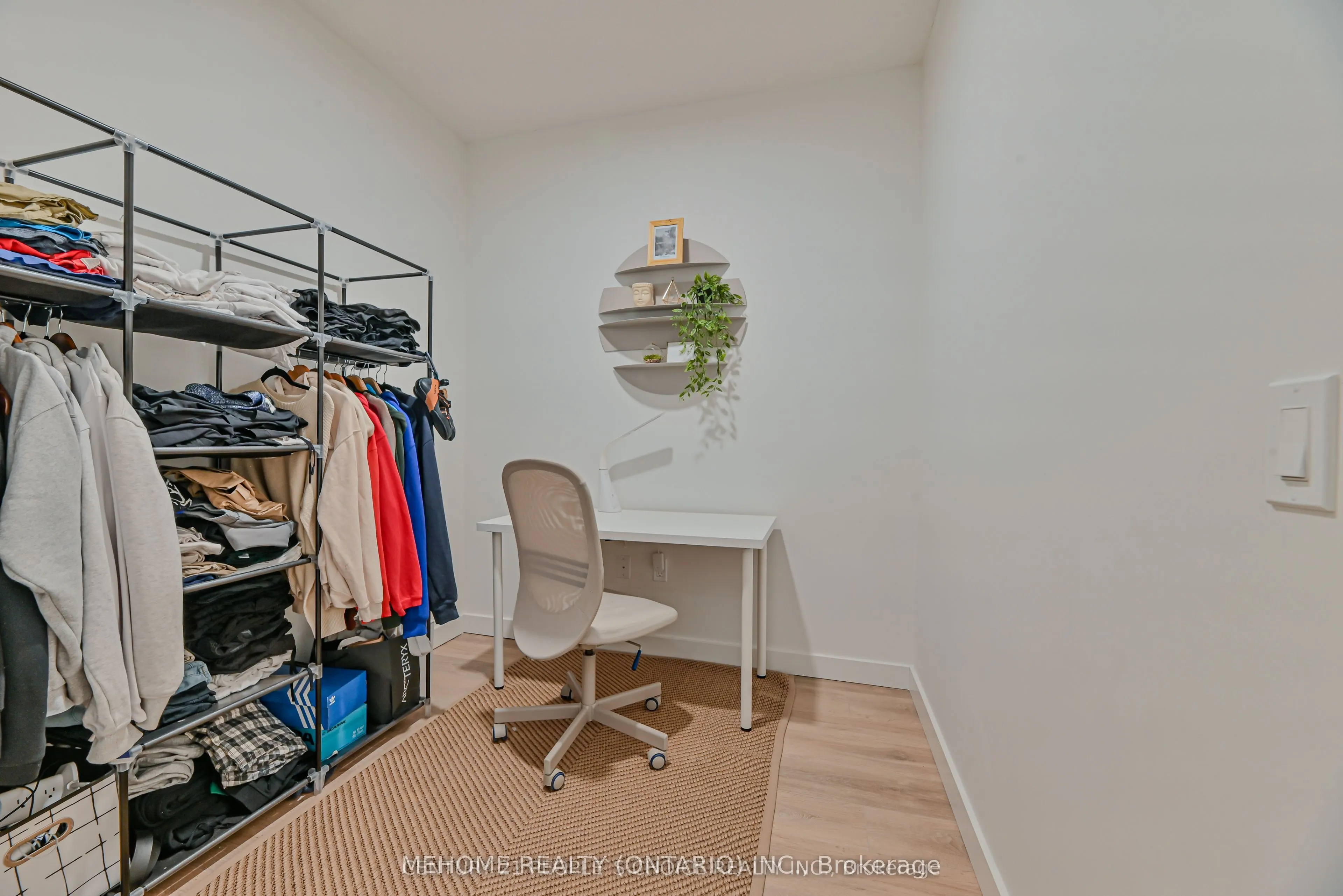 85 McMahon Drive, #3509