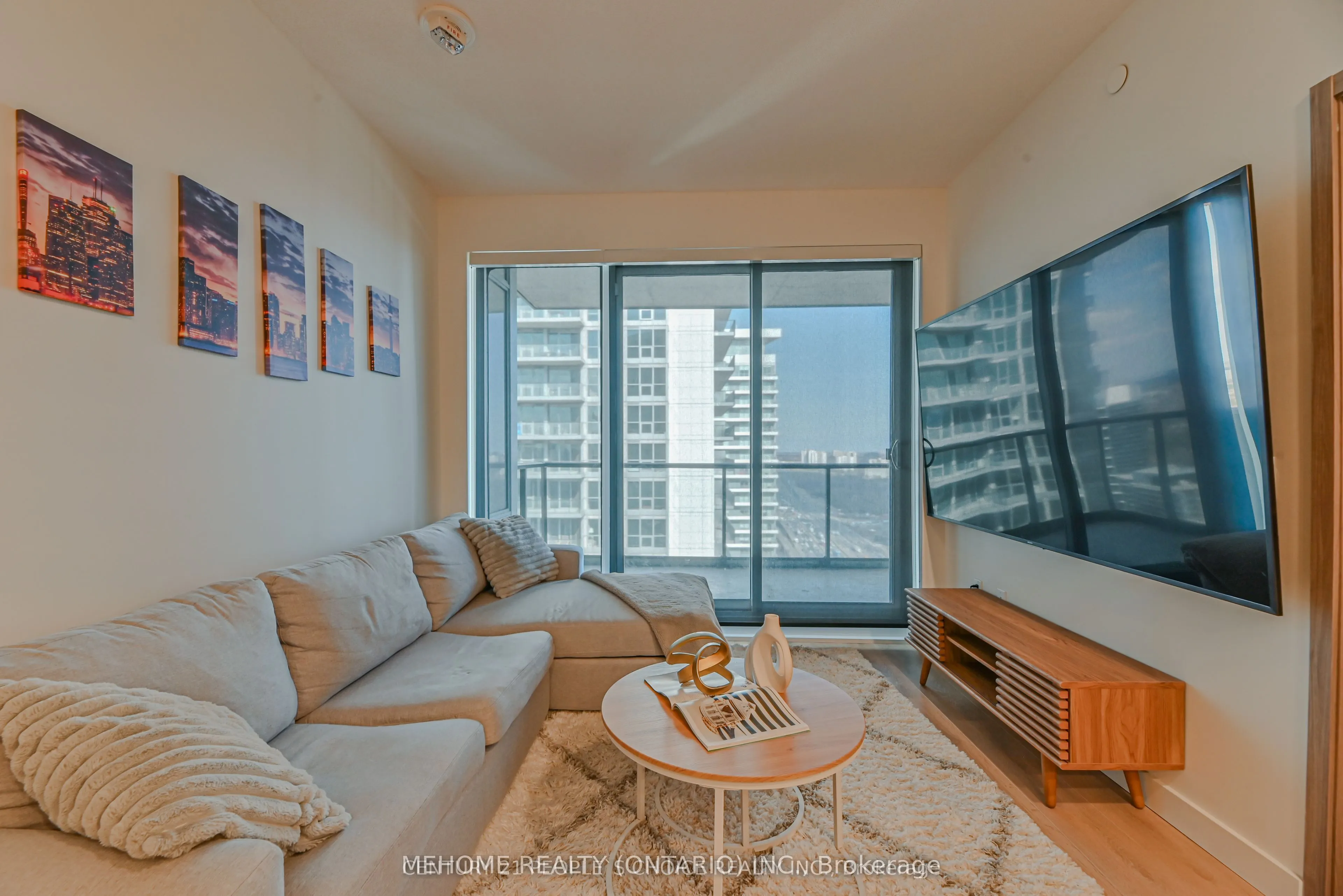 85 McMahon Drive, #3509