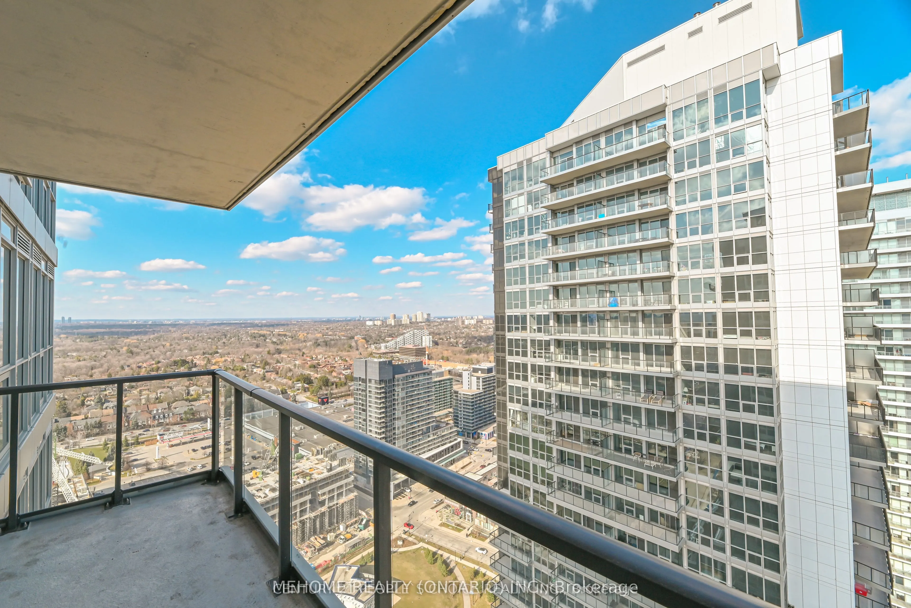 85 McMahon Drive, #3509