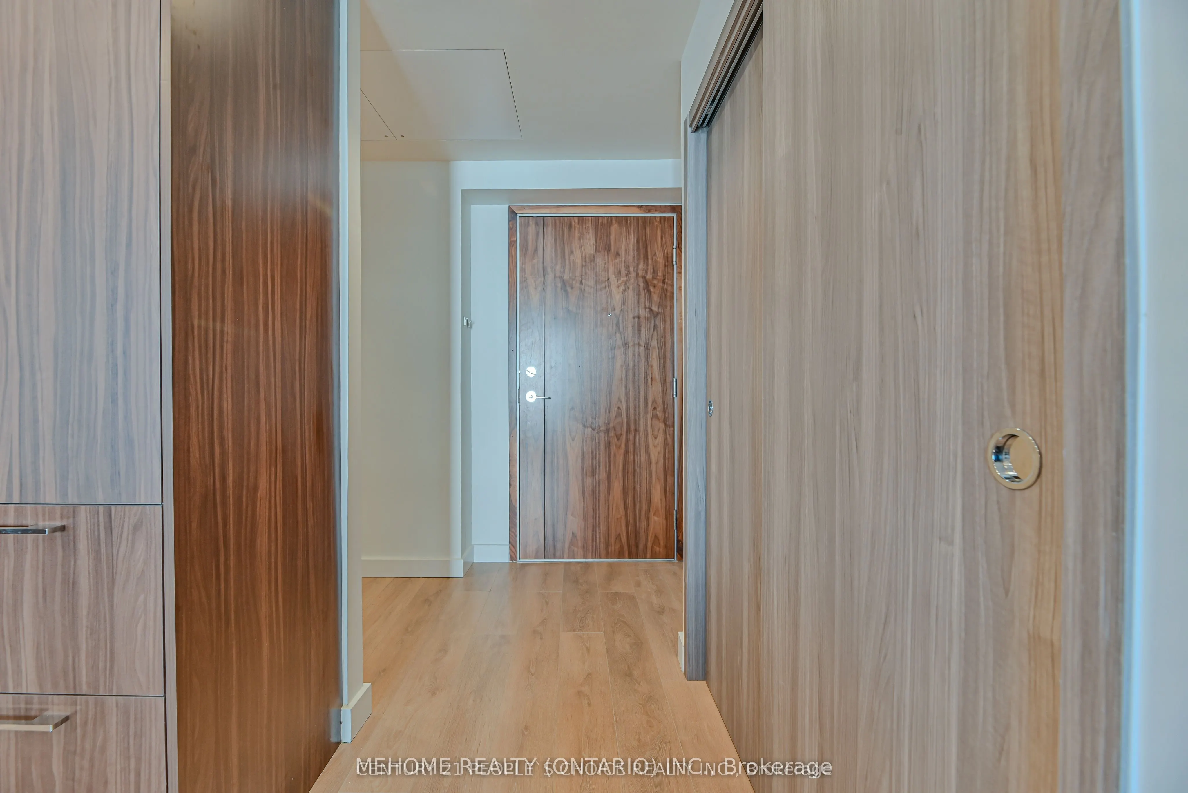85 McMahon Drive, #3509