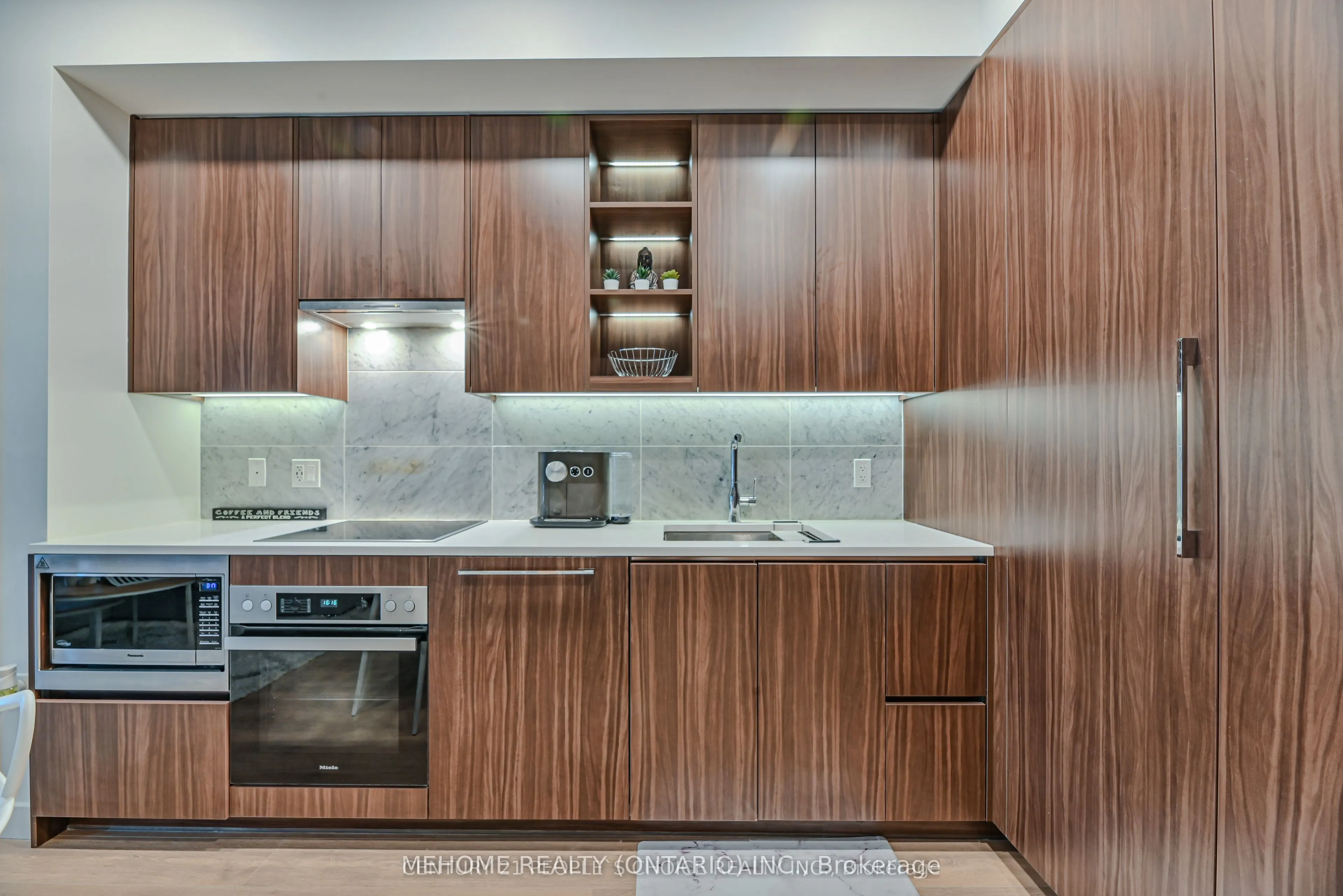 85 McMahon Drive, #3509