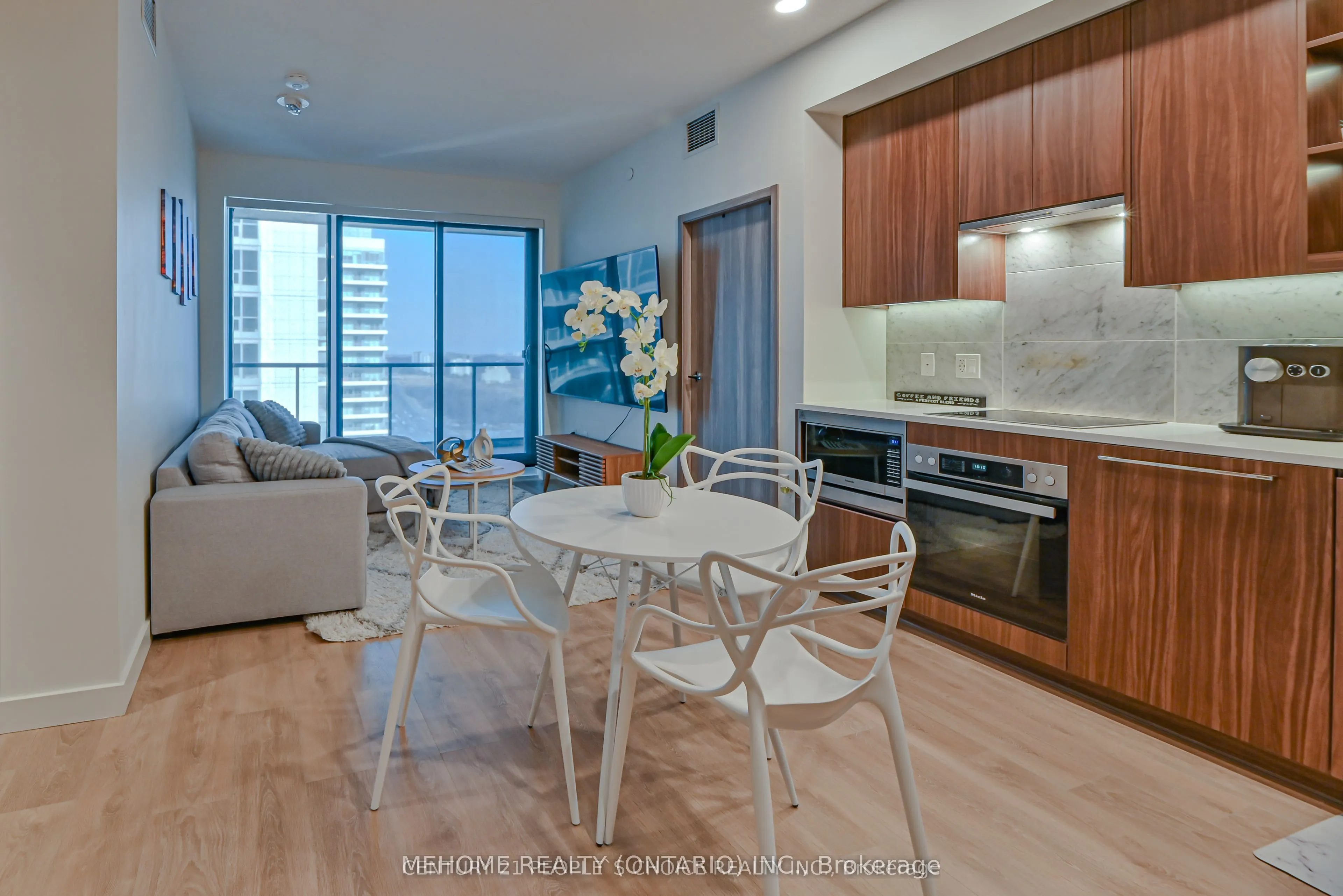85 McMahon Drive, #3509