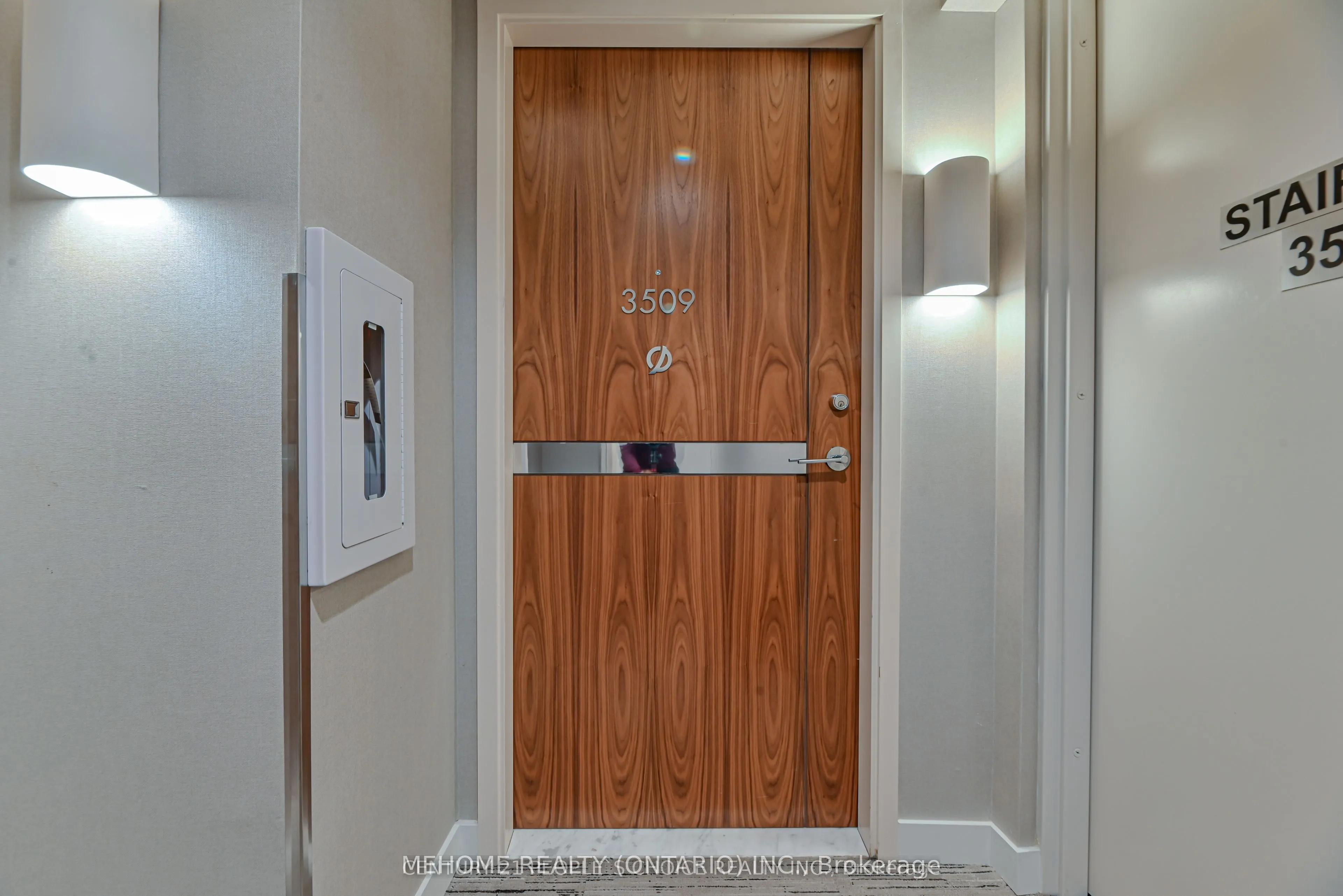 85 McMahon Drive, #3509