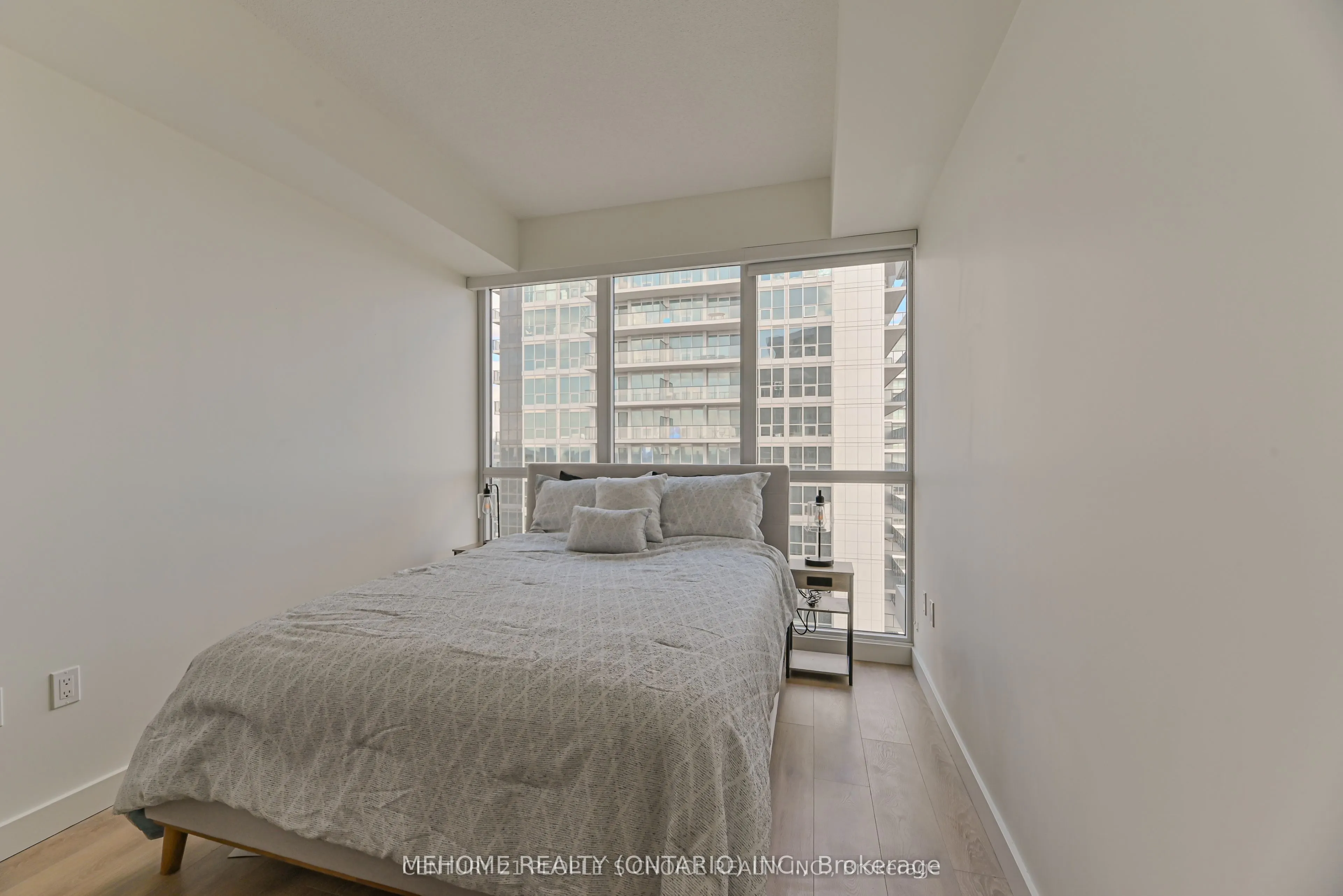 85 McMahon Drive, #3509