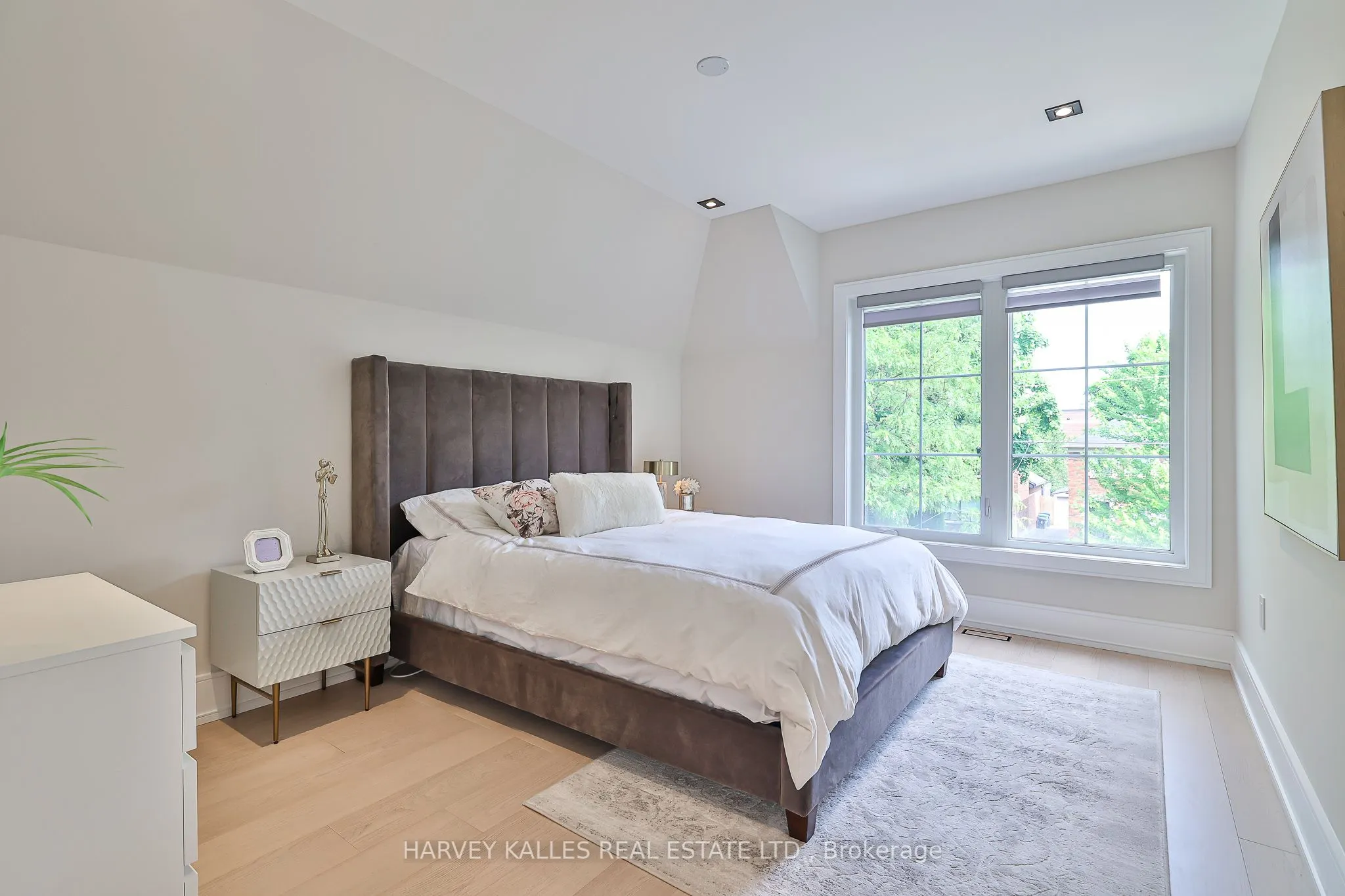 105 Donlea Drive