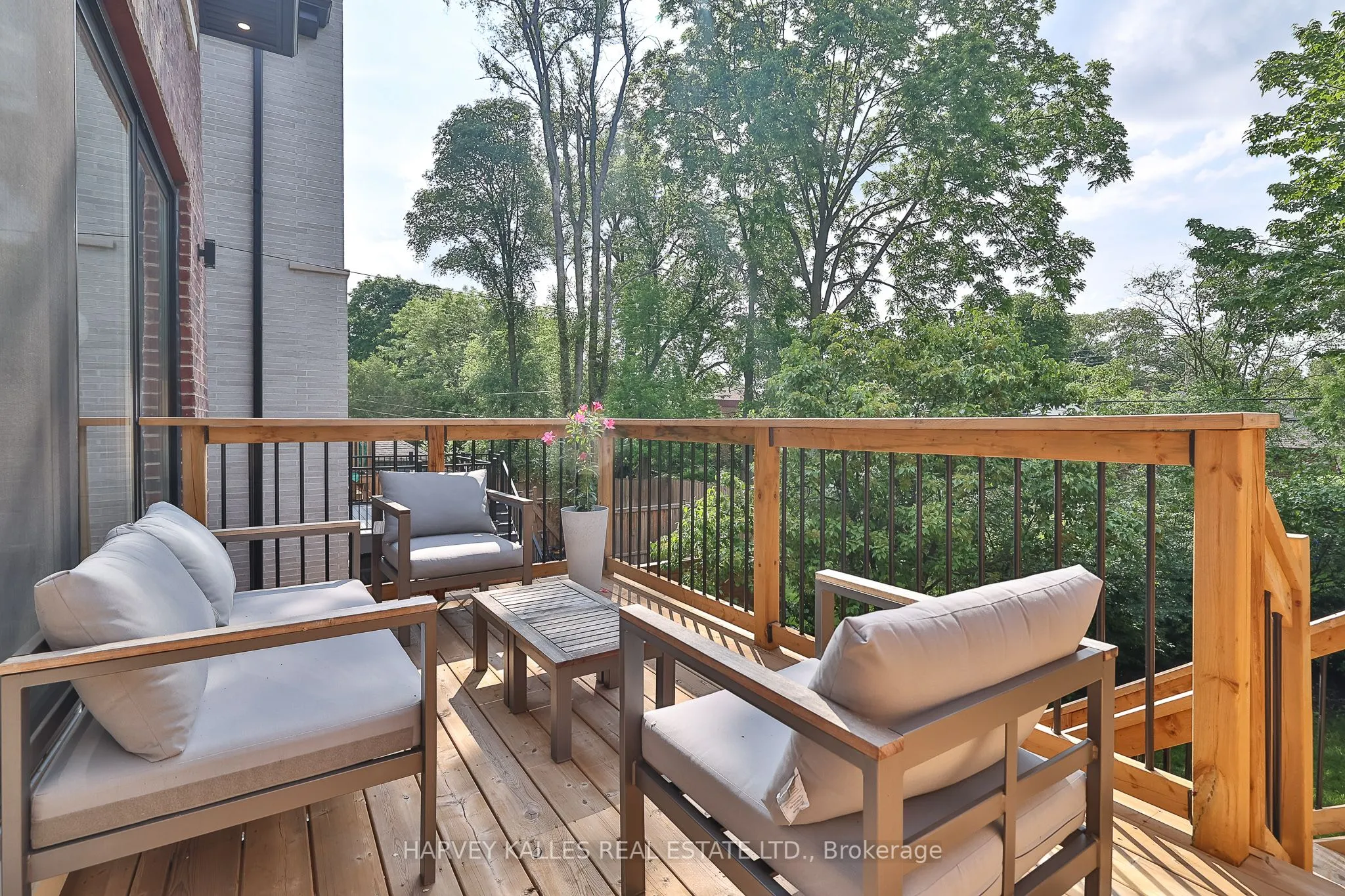 105 Donlea Drive