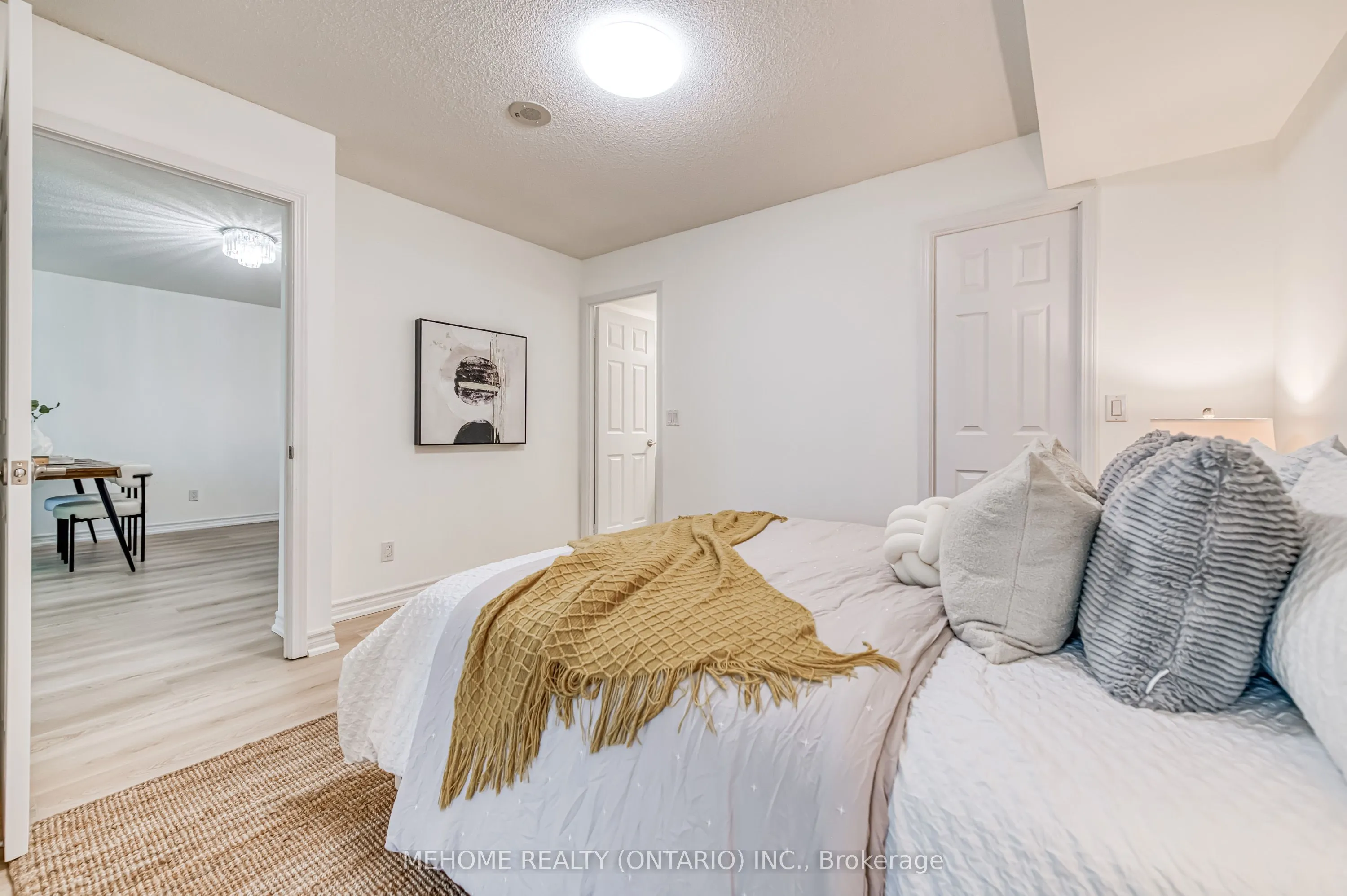 19 Grand Trunk Crescent, #702