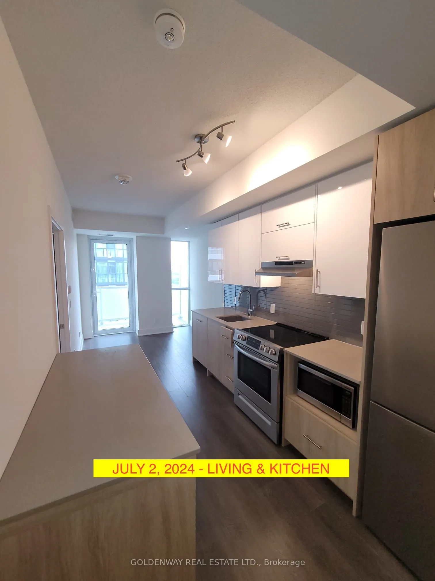 188 Fairview Mall Drive, #901