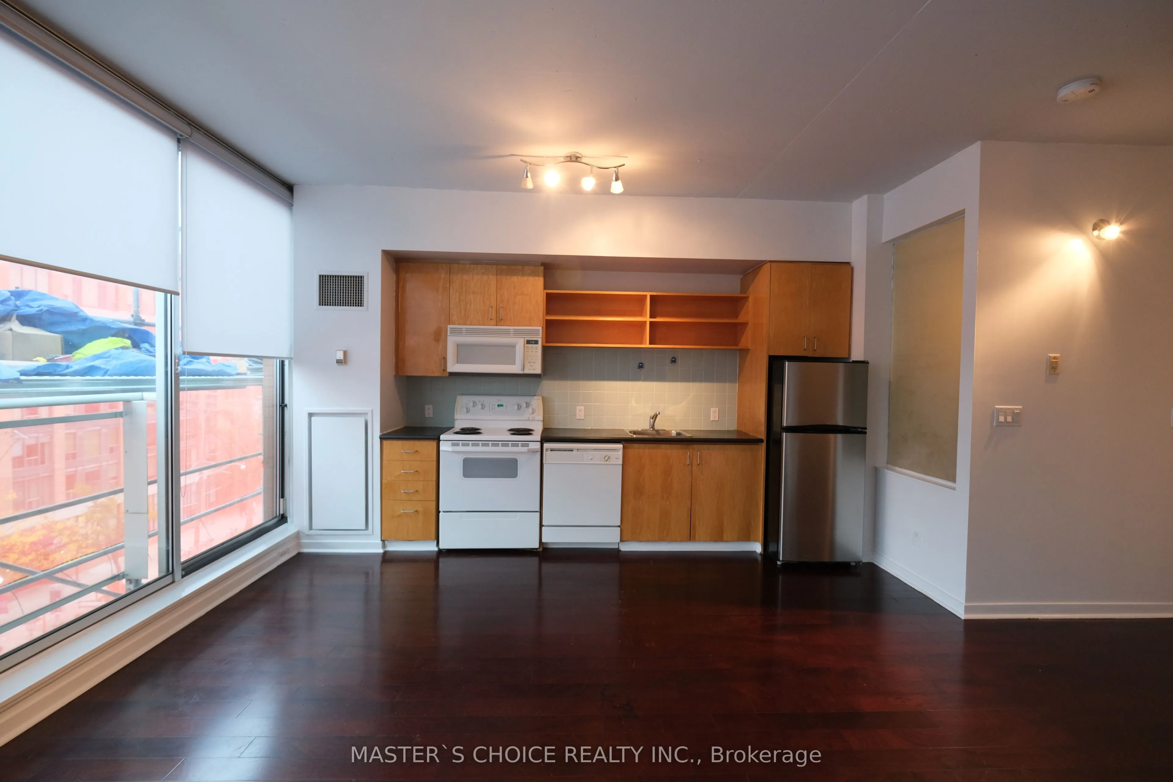 301 Markham Street, #506