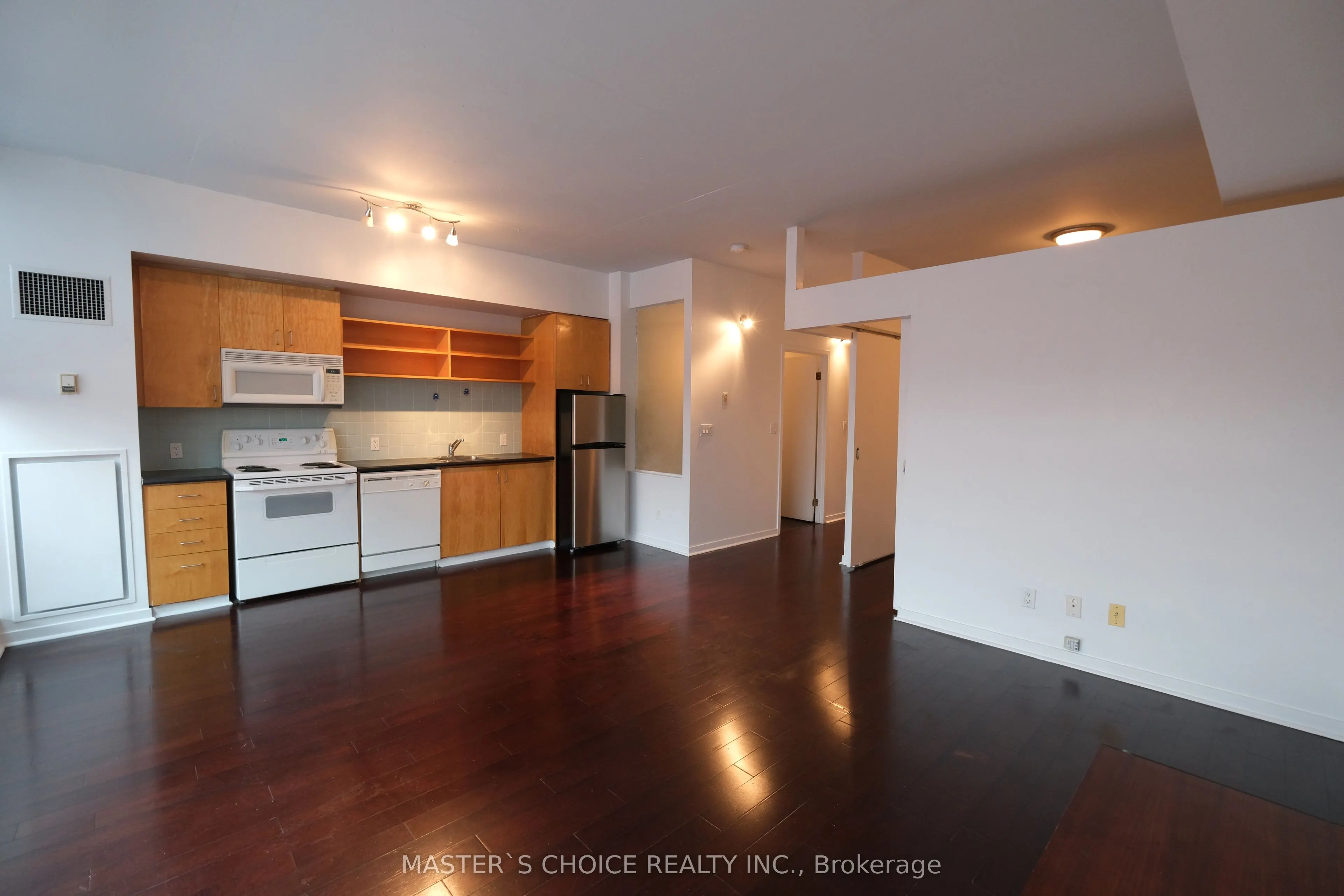 301 Markham Street, #506