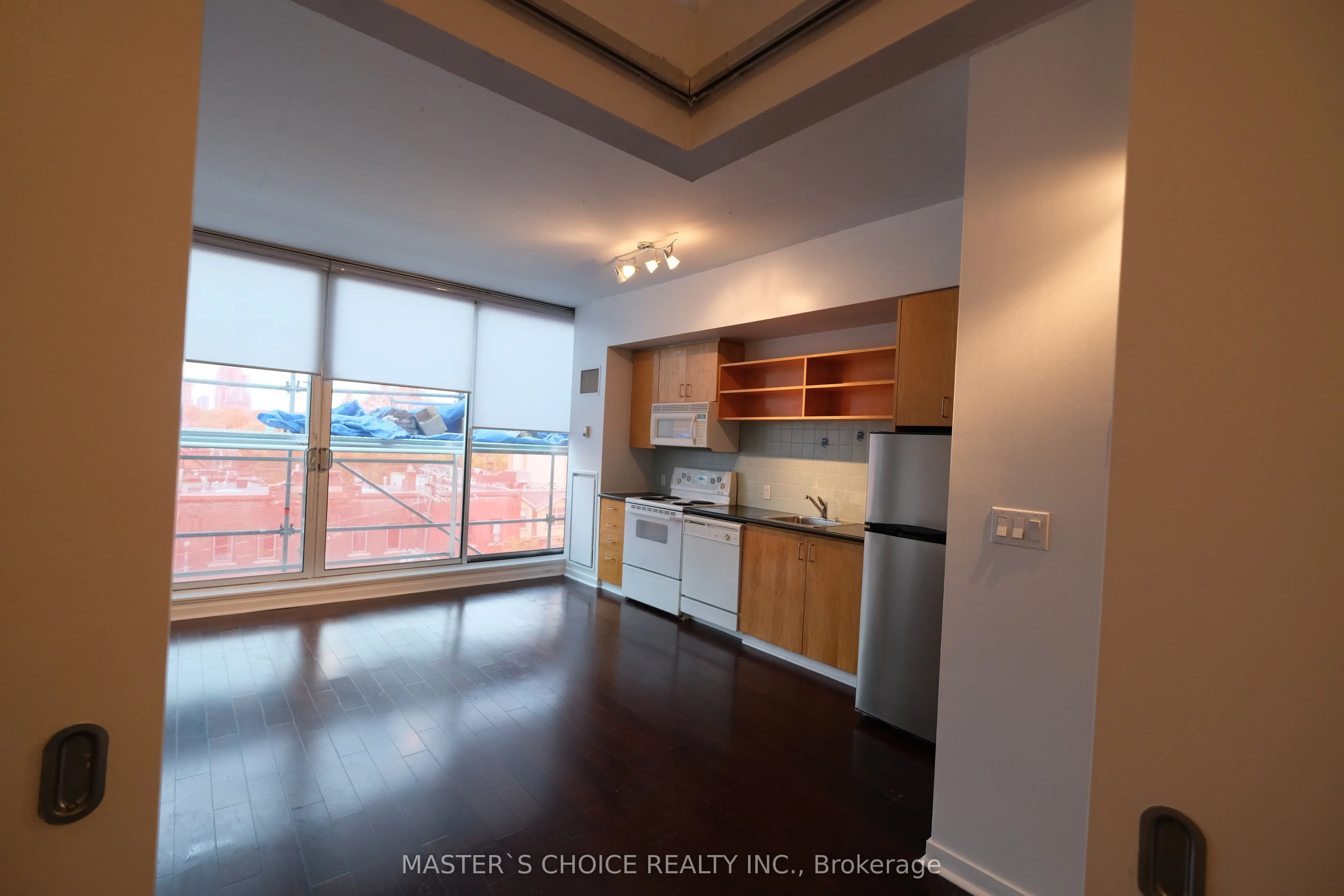 301 Markham Street, #506