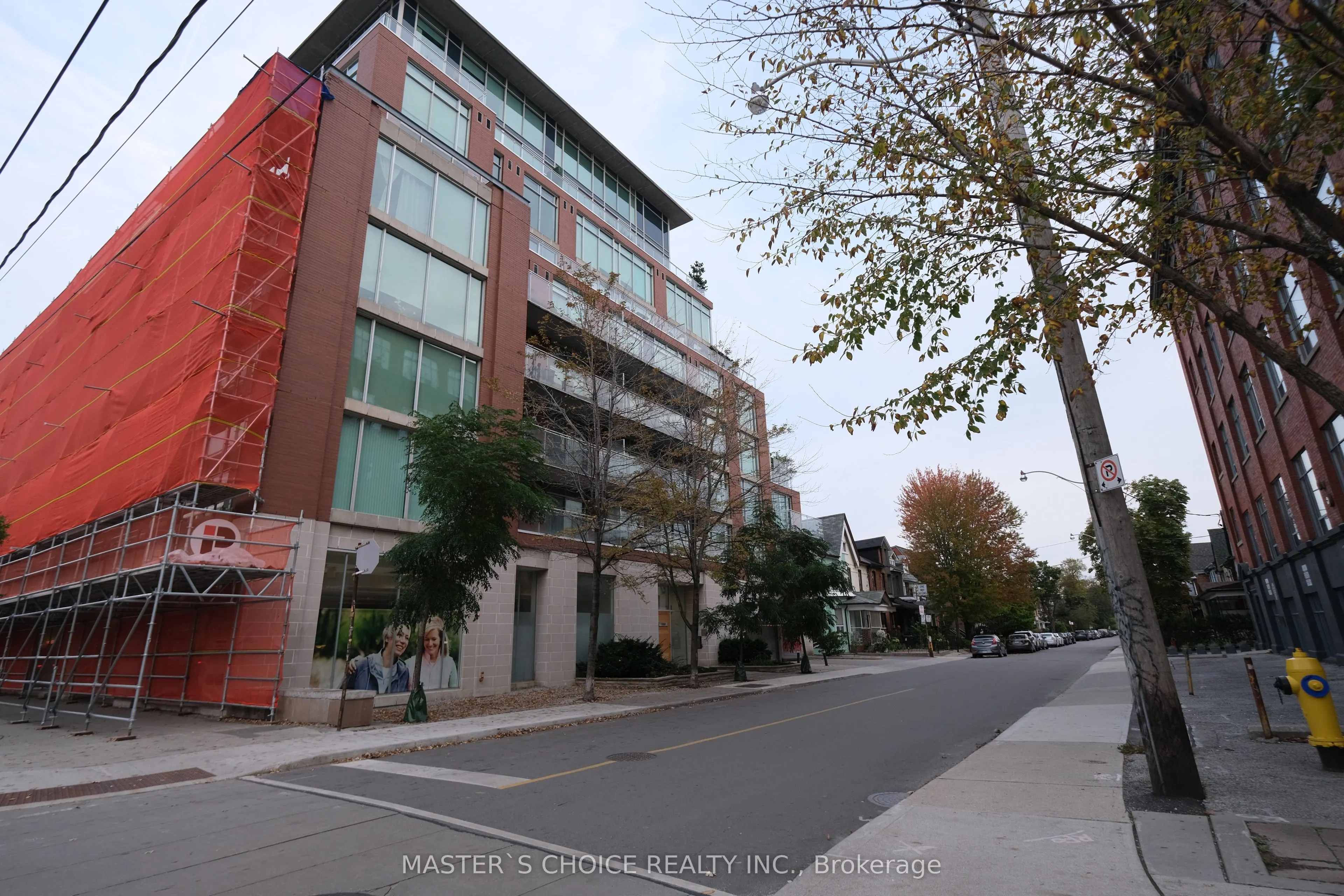 301 Markham Street, #506
