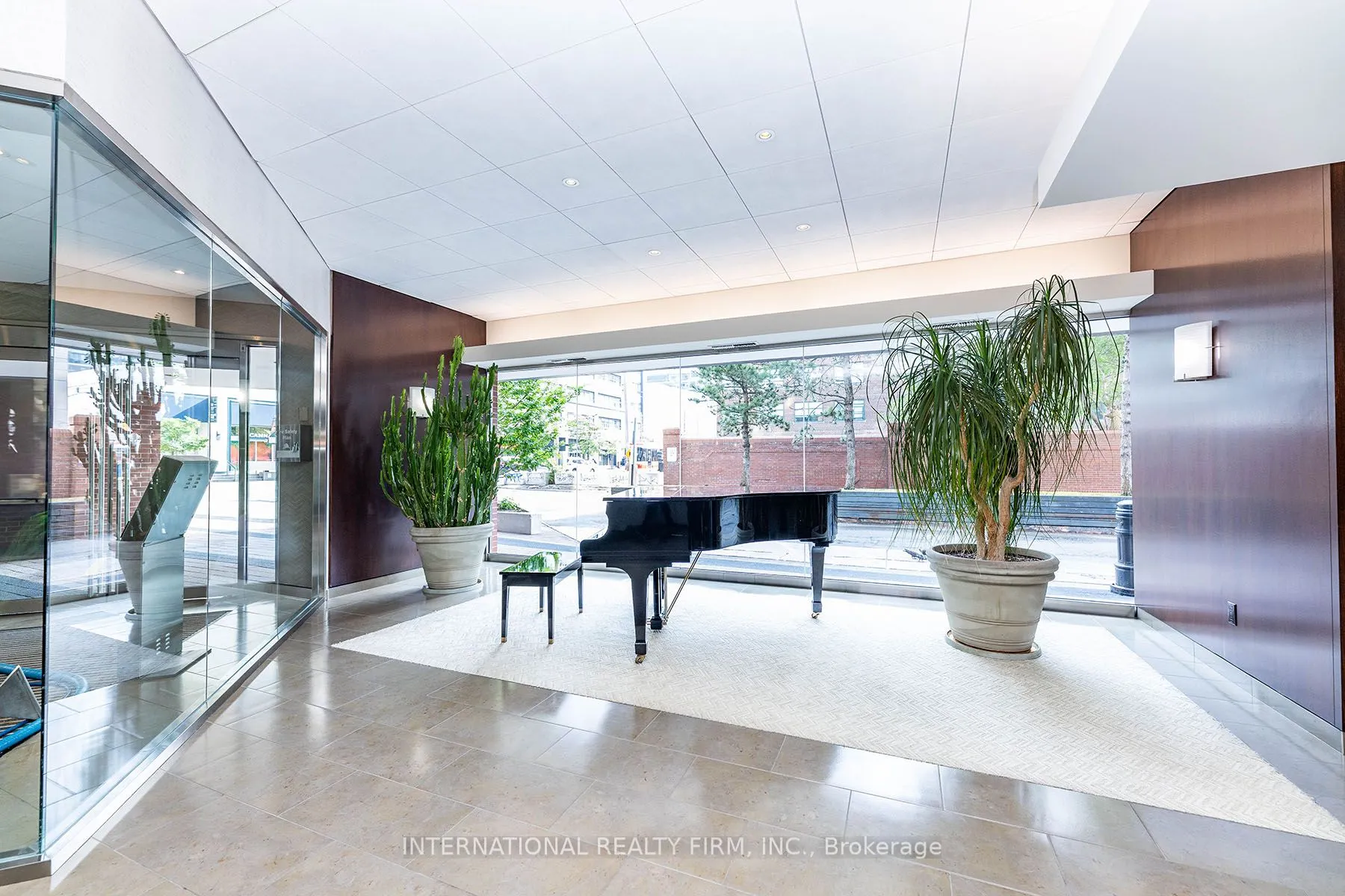 705 King Street W, #215