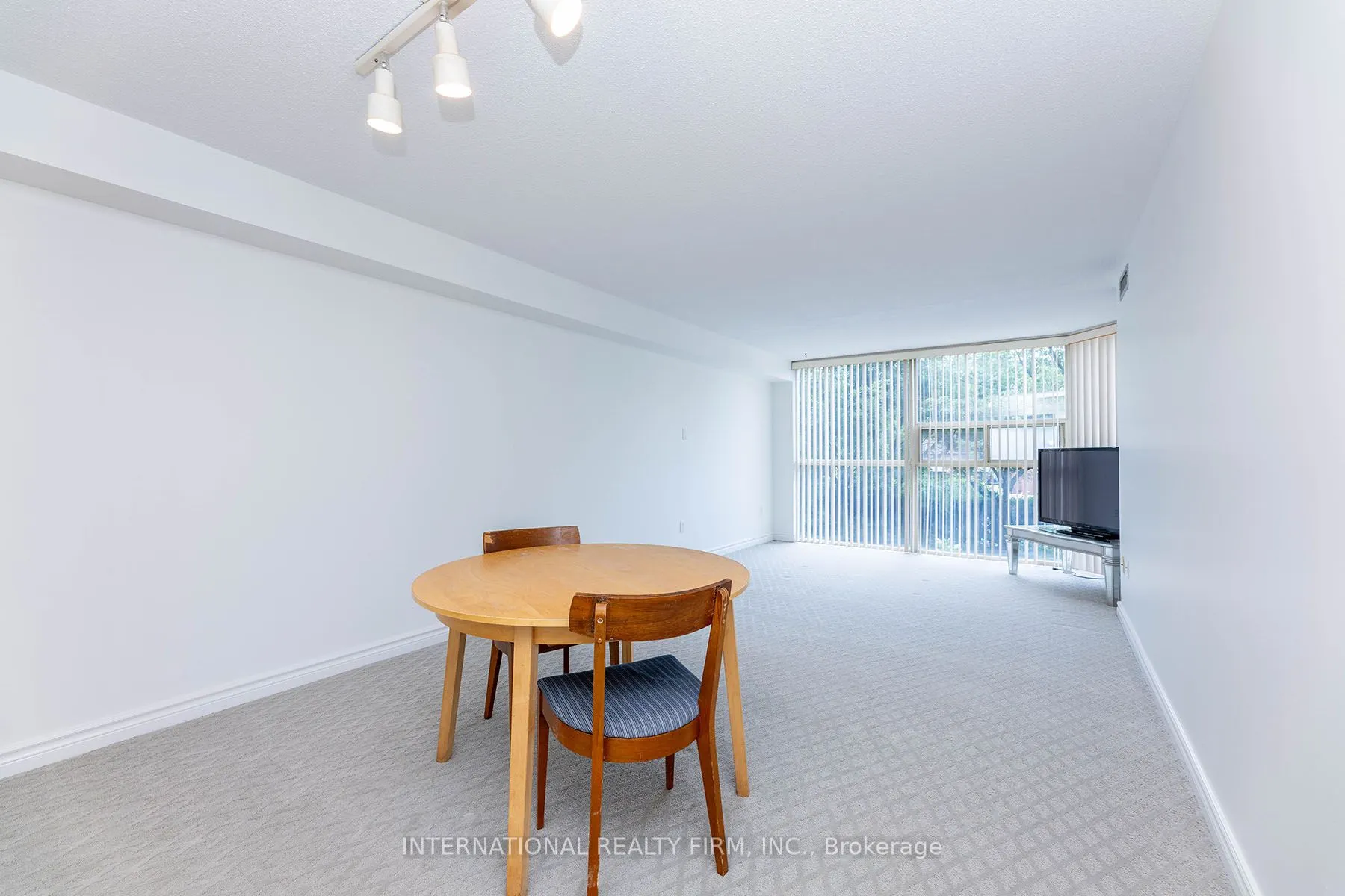705 King Street W, #215