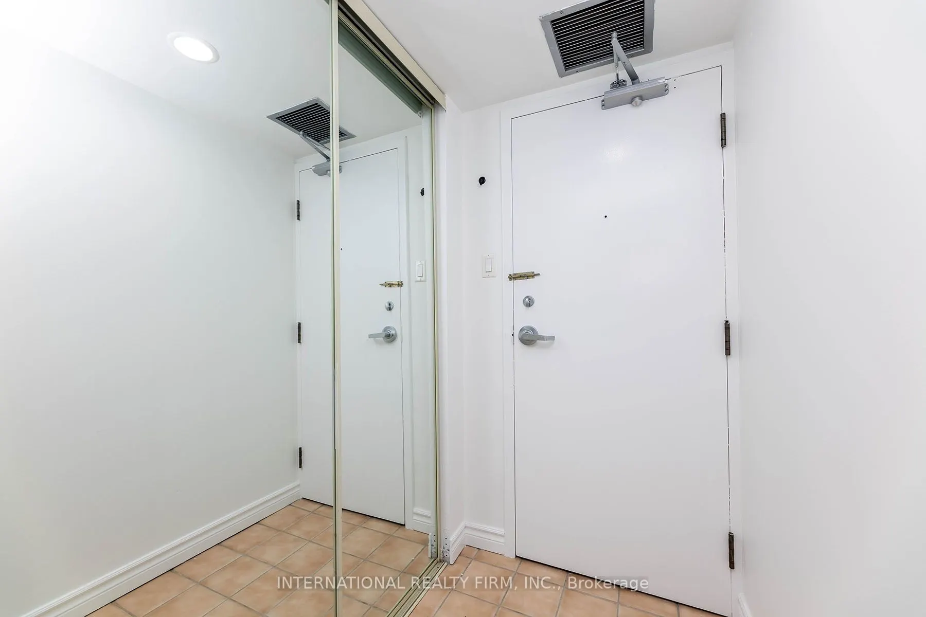 705 King Street W, #215