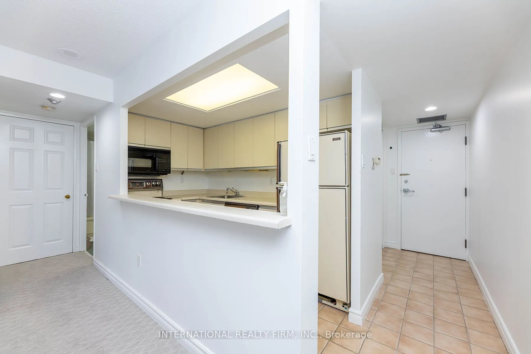 705 King Street W, #215