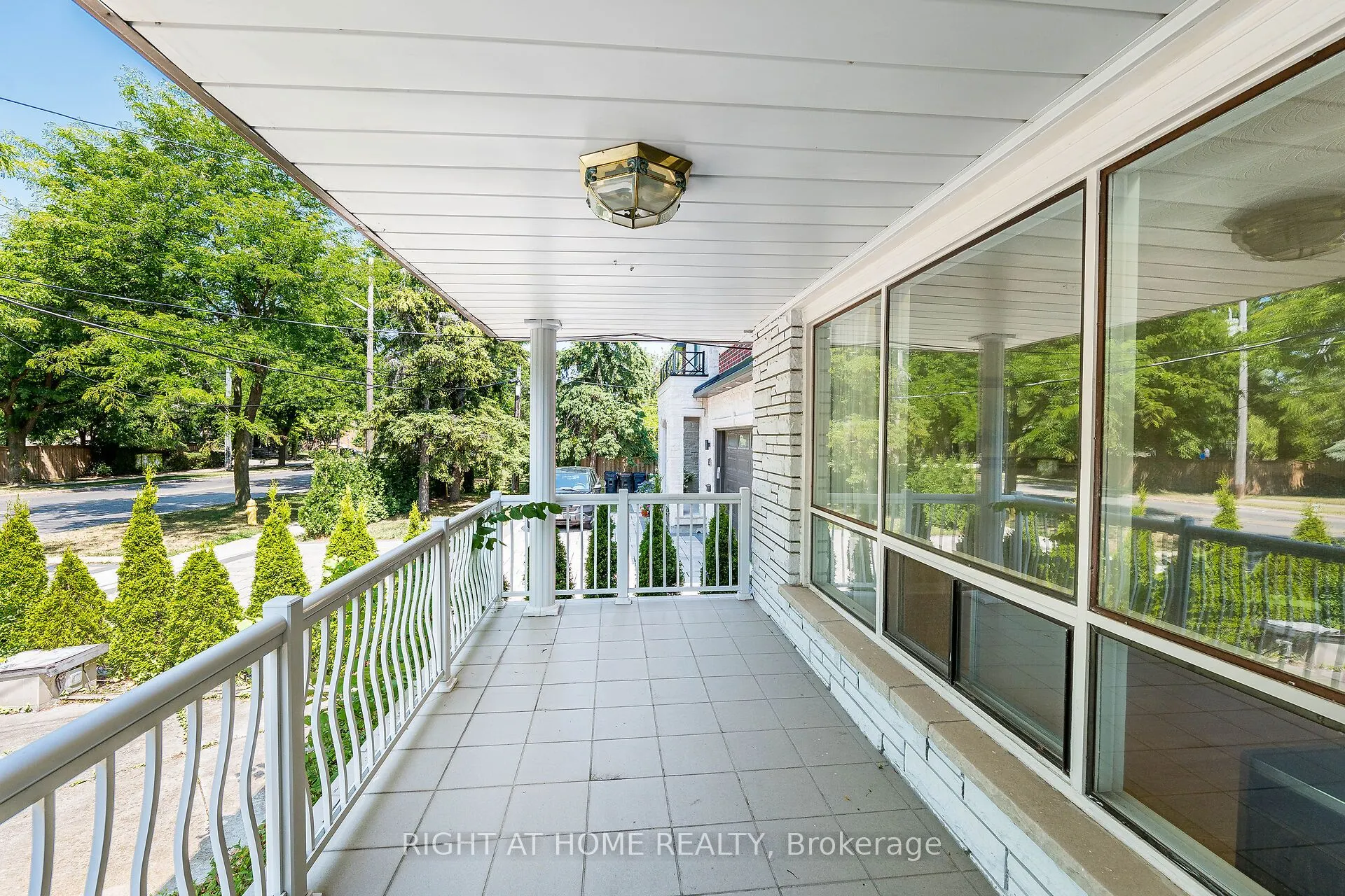 233 Faywood Boulevard