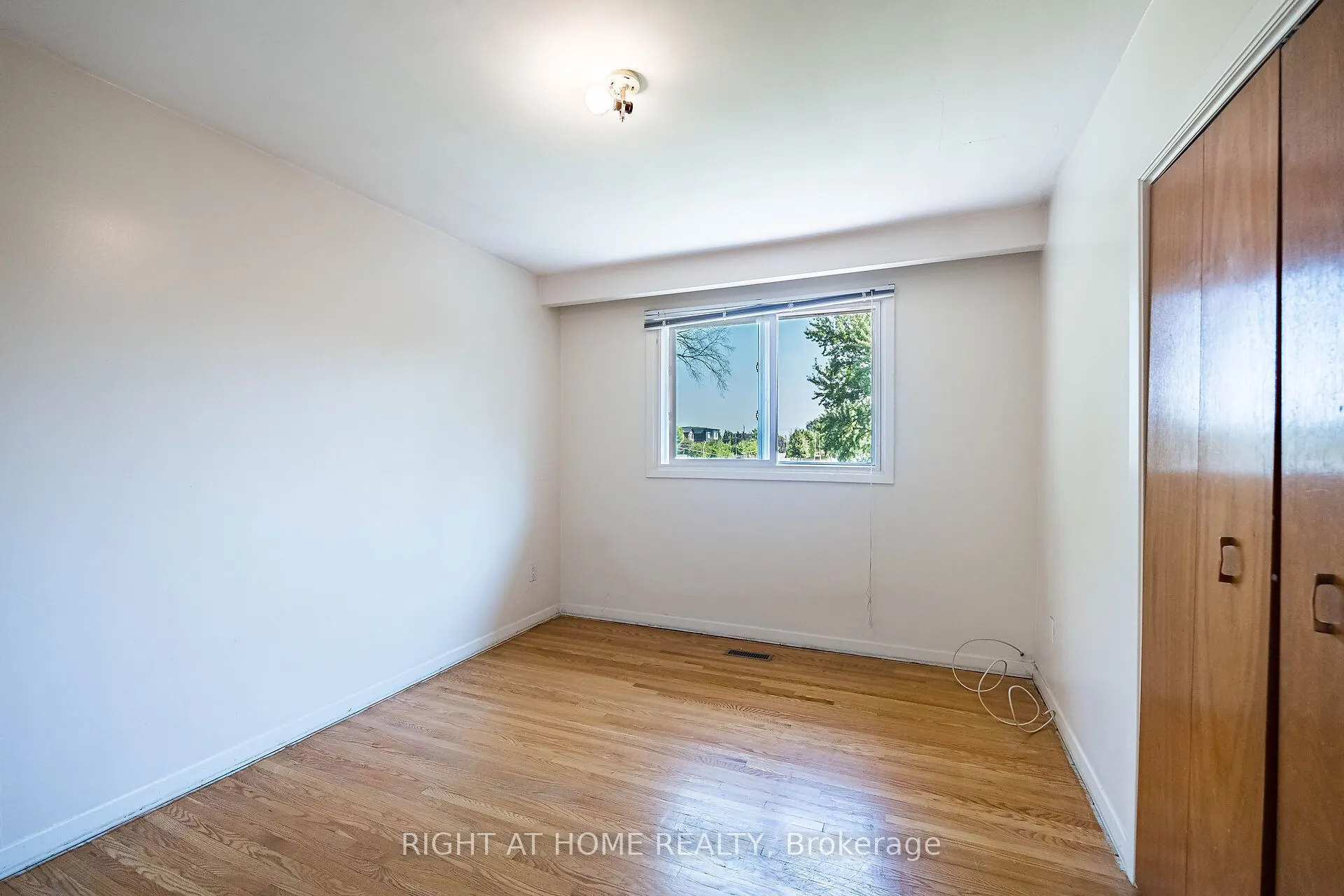 233 Faywood Boulevard
