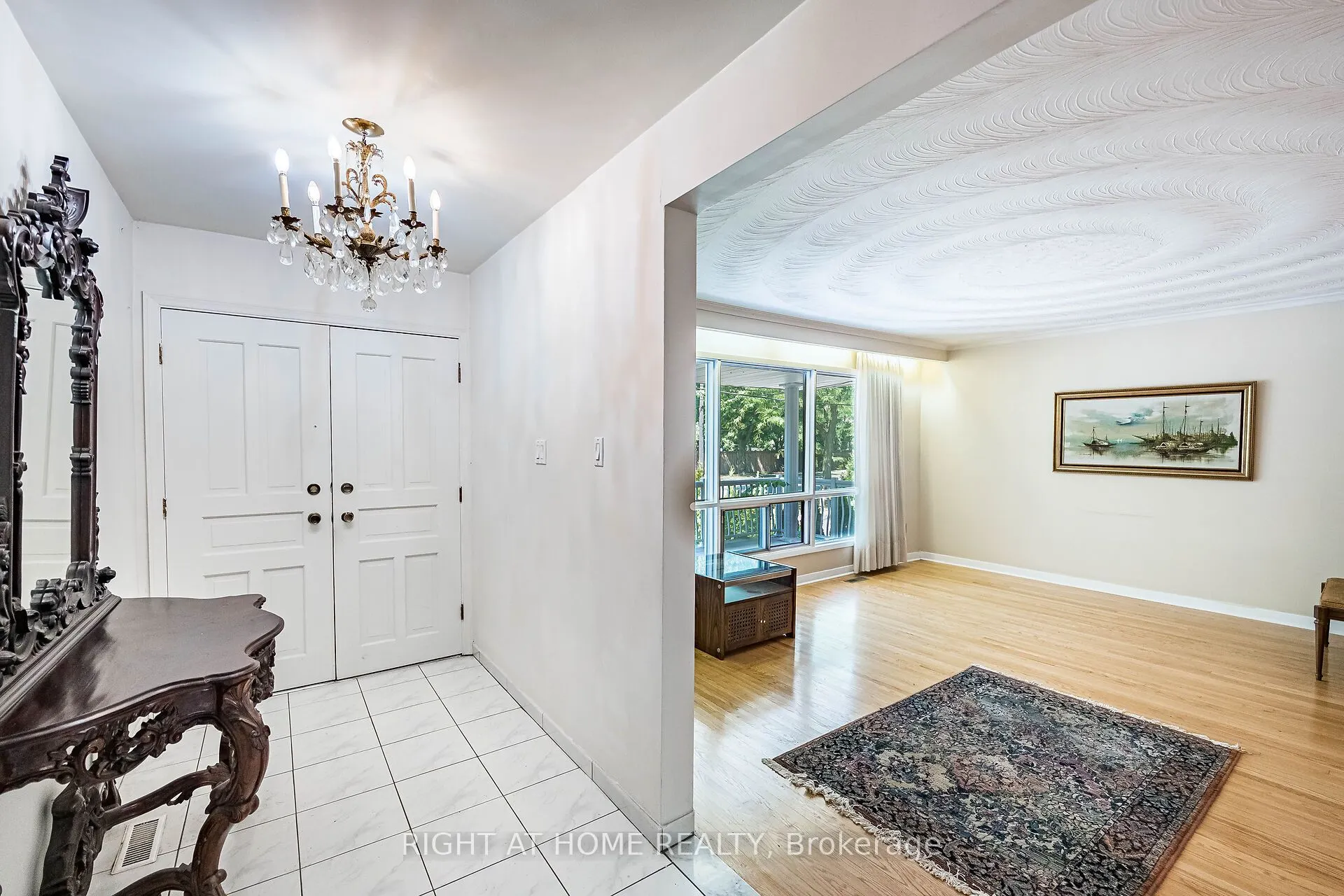 233 Faywood Boulevard