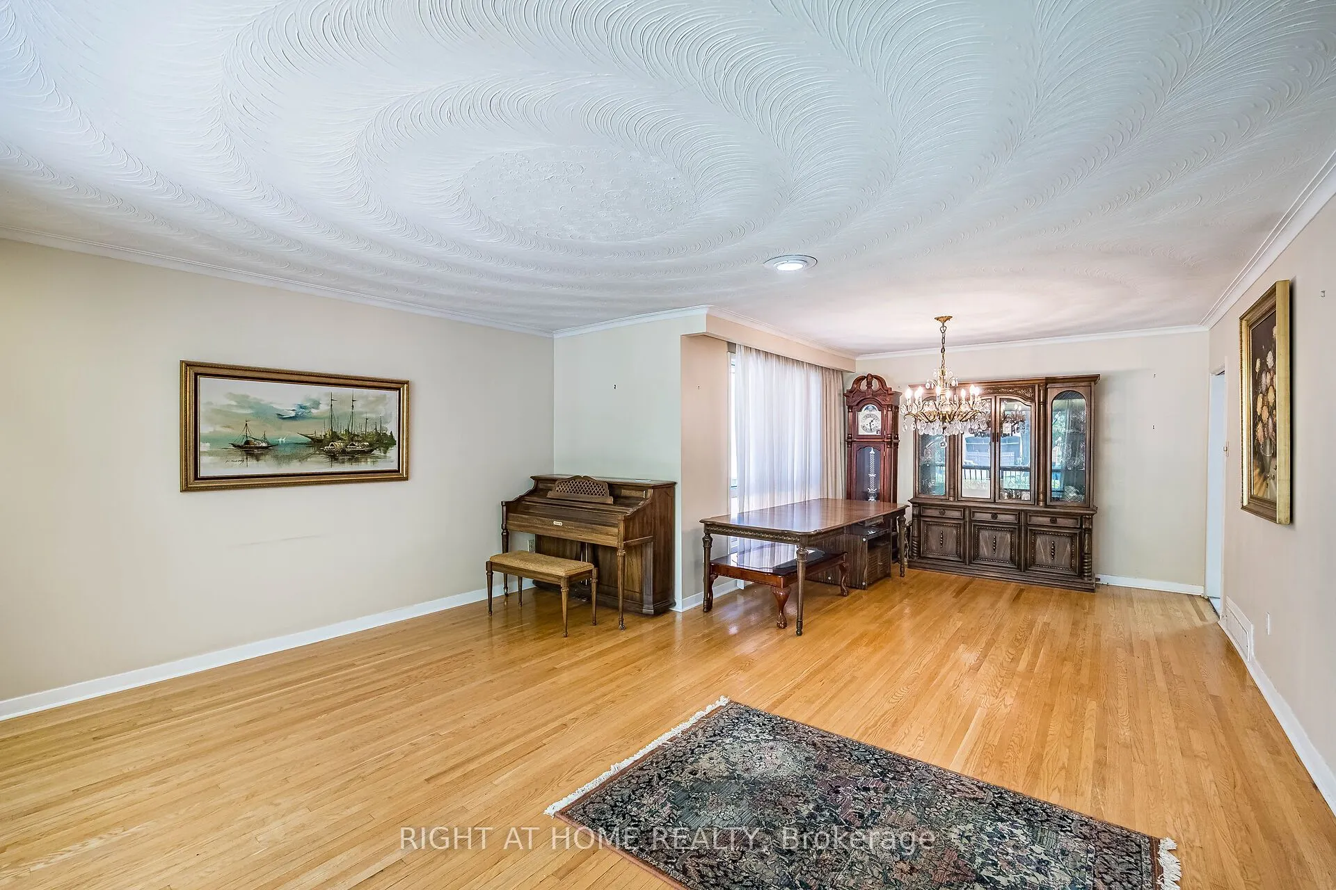 233 Faywood Boulevard