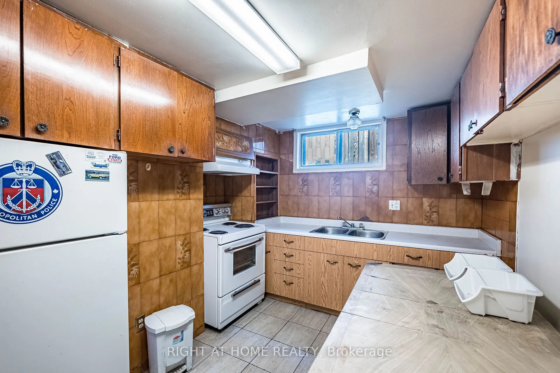 233 Faywood Boulevard